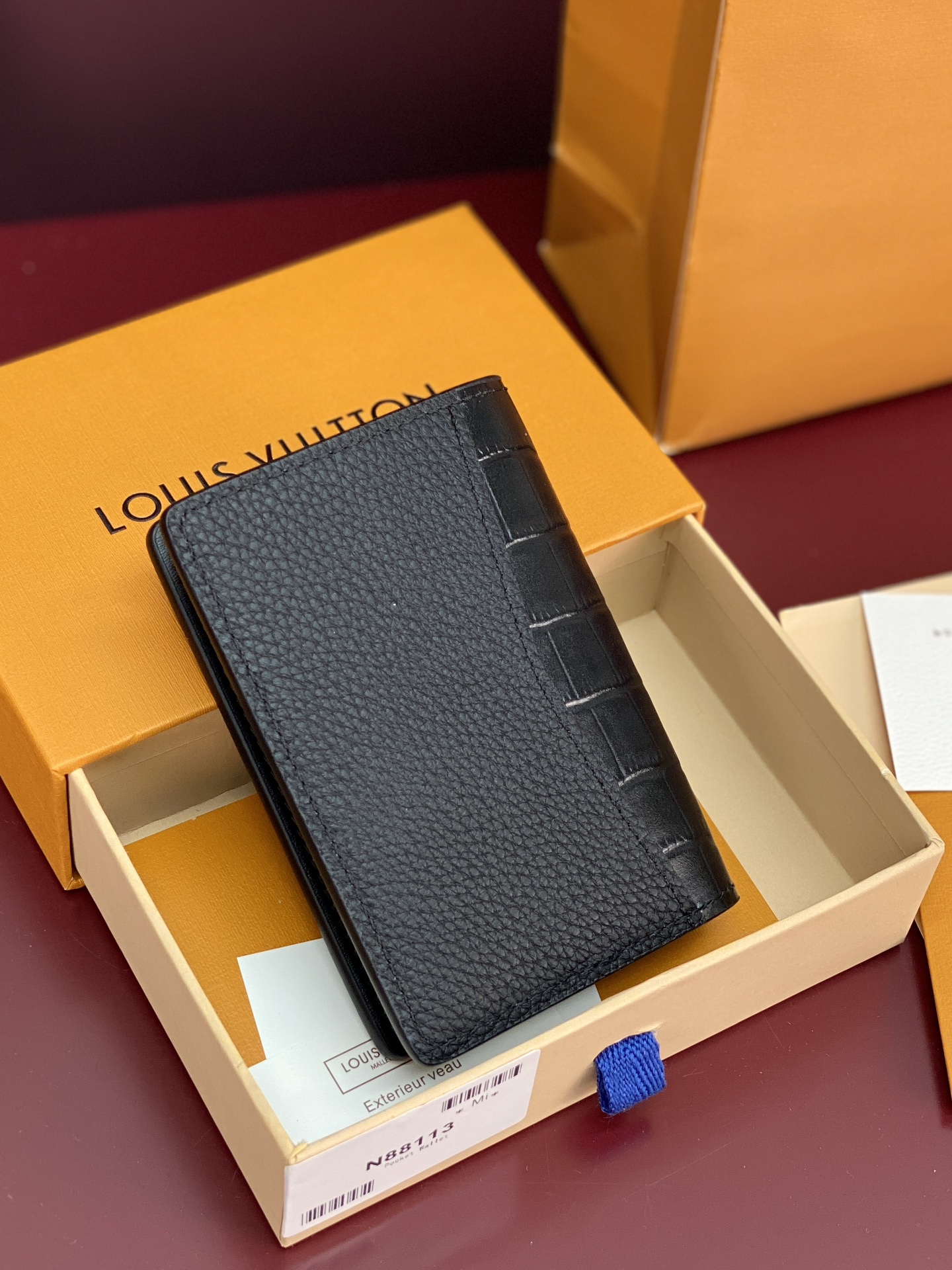 [TOP] Louis Vuitton LV Men's Card Holder with Crocodile Leather 8x11x1cm - Black