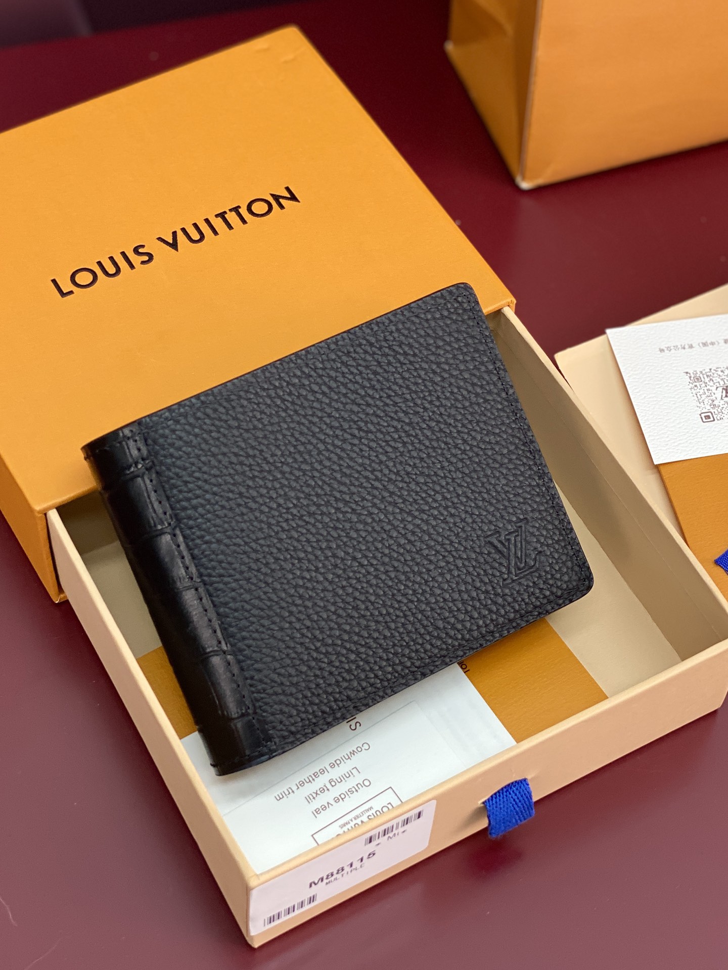 [TOP] Louis Vuitton LV Men's Short Wallet with Crocodile Leather 12x9x1cm - Black
