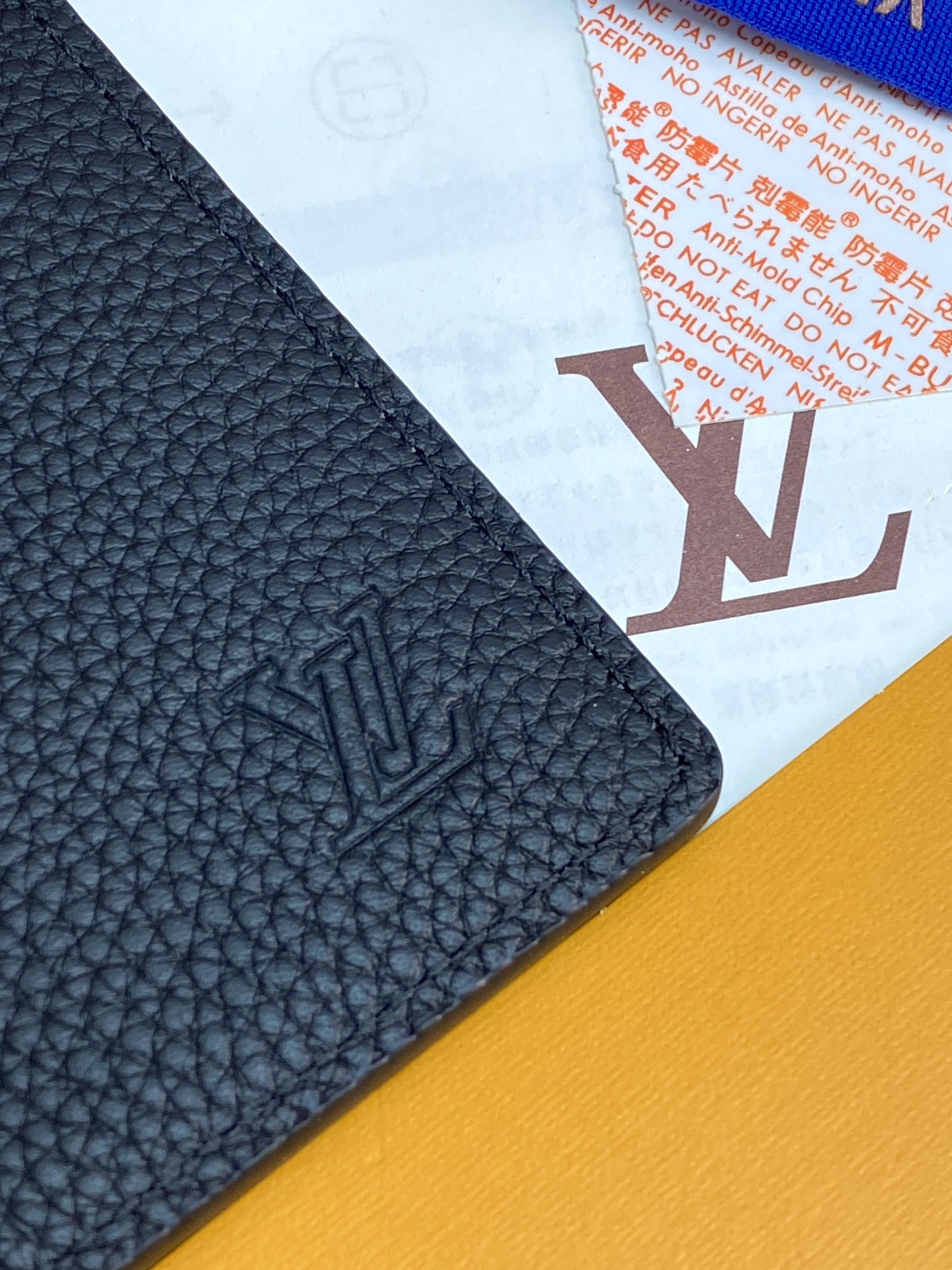 [TOP] Louis Vuitton LV Men's Short Wallet with Crocodile Leather 12x9x1cm - Black