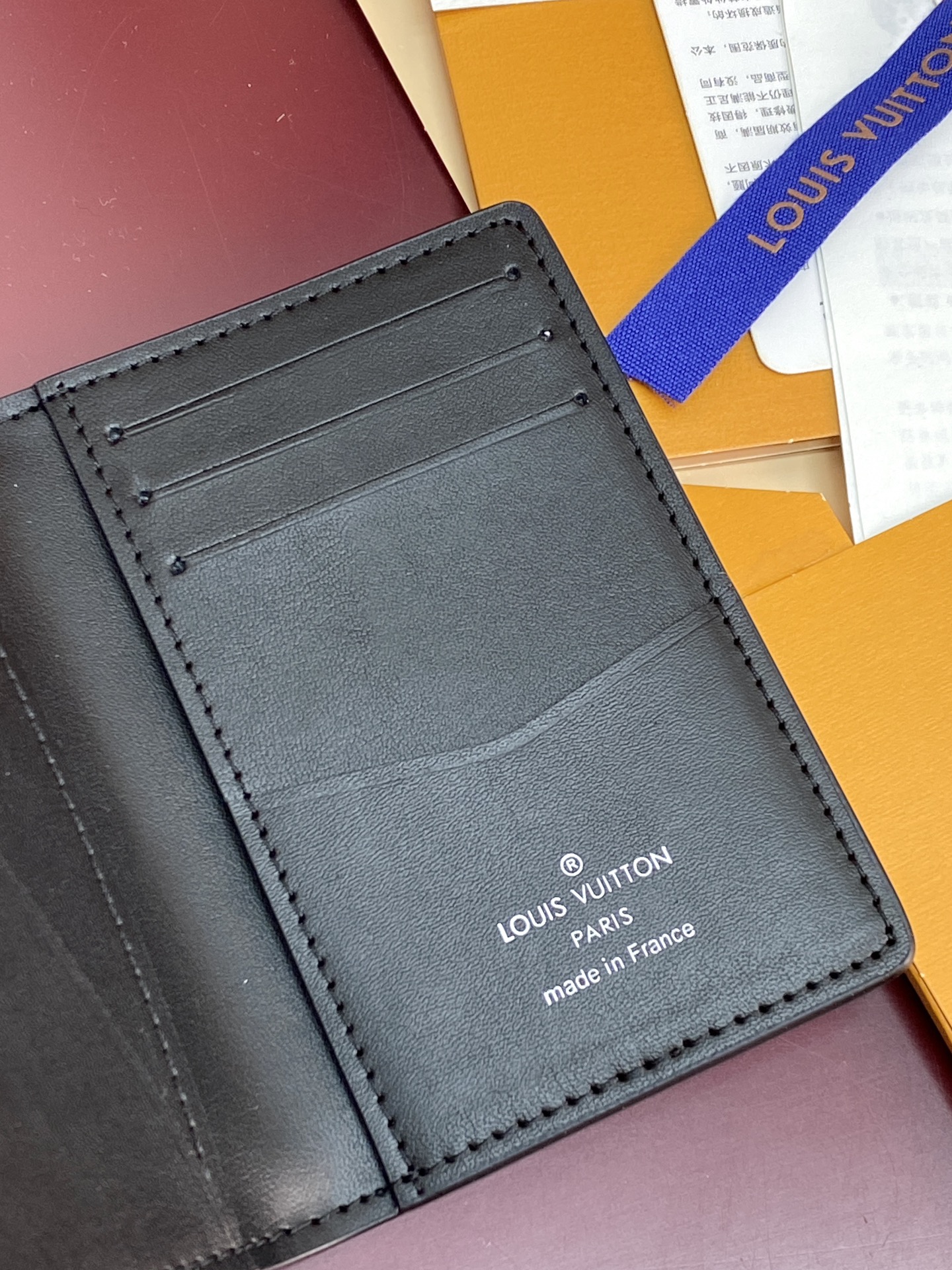 [TOP] Louis Vuitton LV Men's Card Holder with Crocodile Leather 8x11x1cm - Black