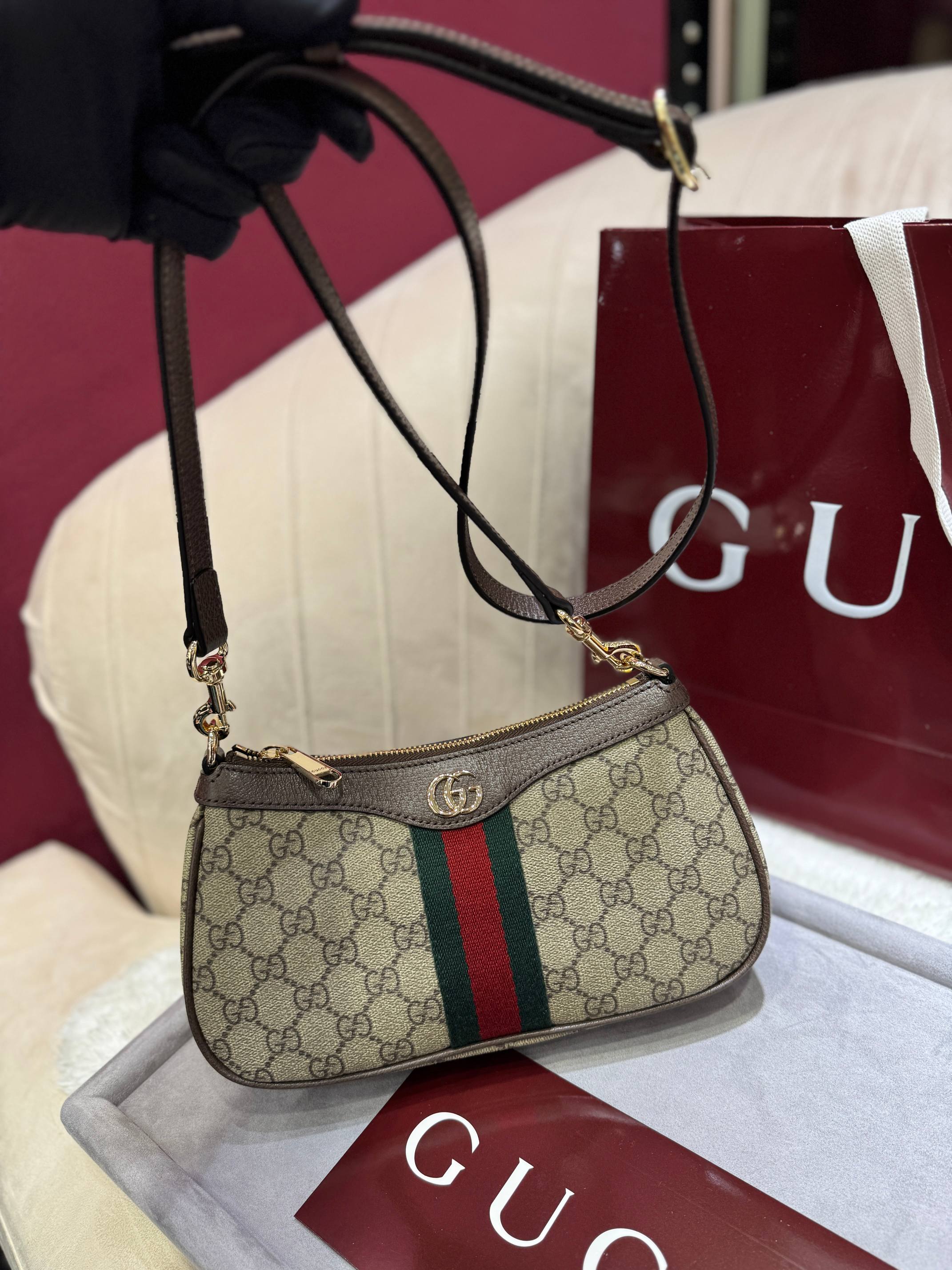 [TOP] GUCCI Ophidia Shoulder Bag 26 x 15 x 6.5 cm - Brown