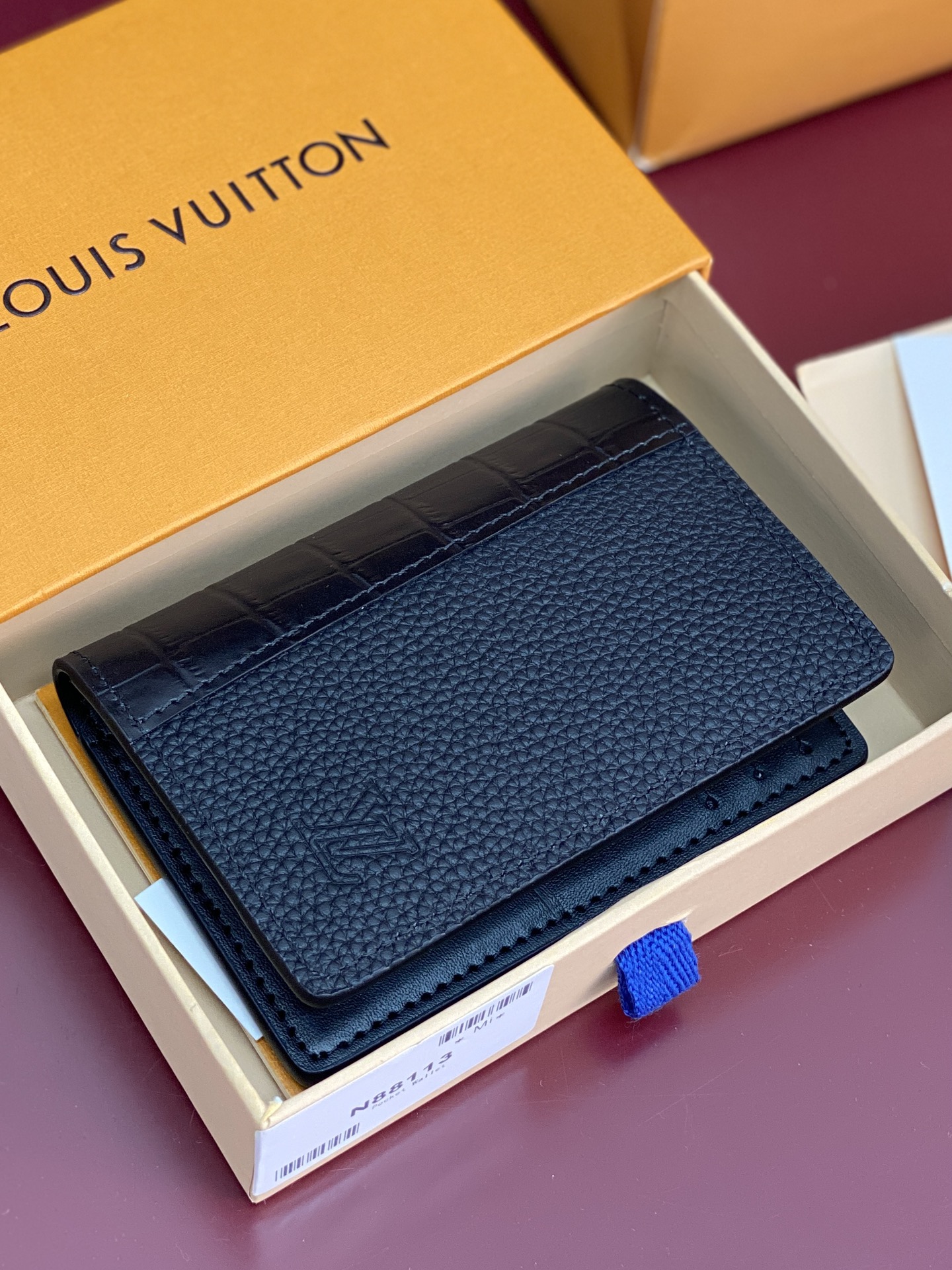 [TOP] Louis Vuitton LV Men's Card Holder with Crocodile Leather 8x11x1cm - Black