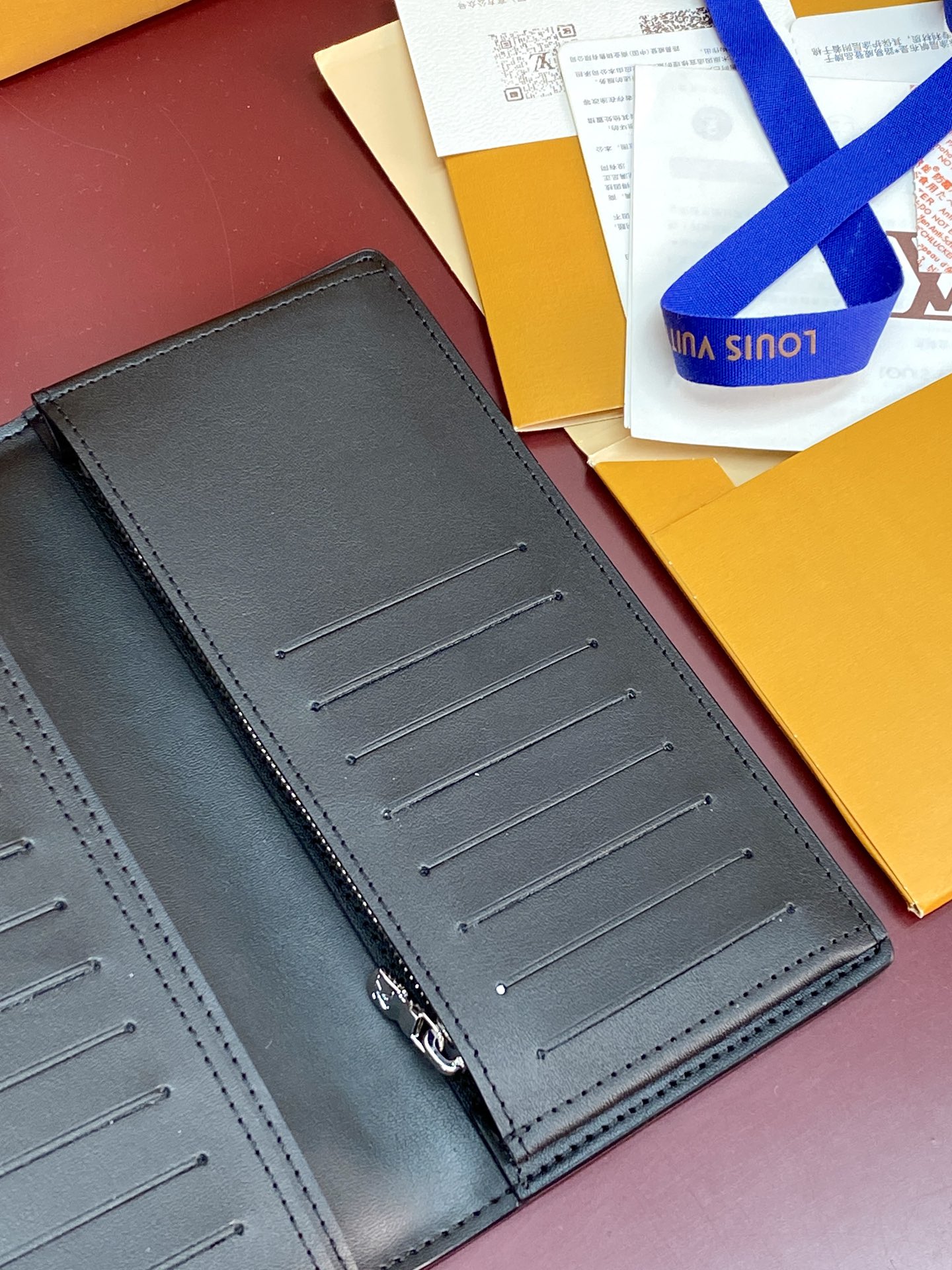 [TOP] Louis Vuitton LV Men's Long Wallet with Crocodile Leather 10x19x2cm - Black