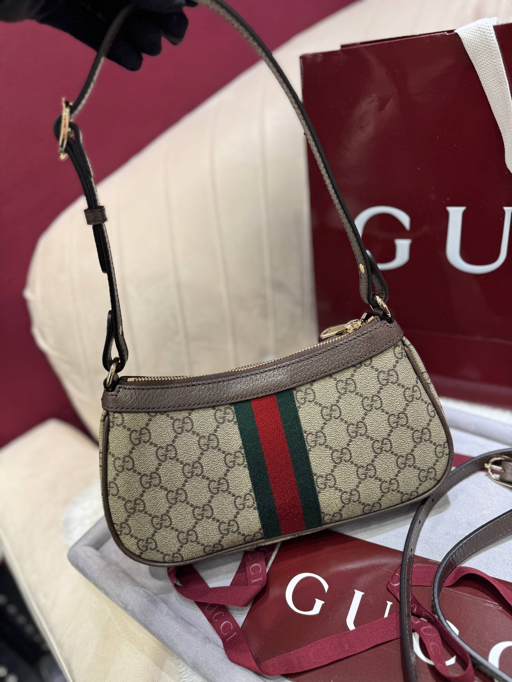 [TOP] GUCCI Ophidia Shoulder Bag 26 x 15 x 6.5 cm - Brown