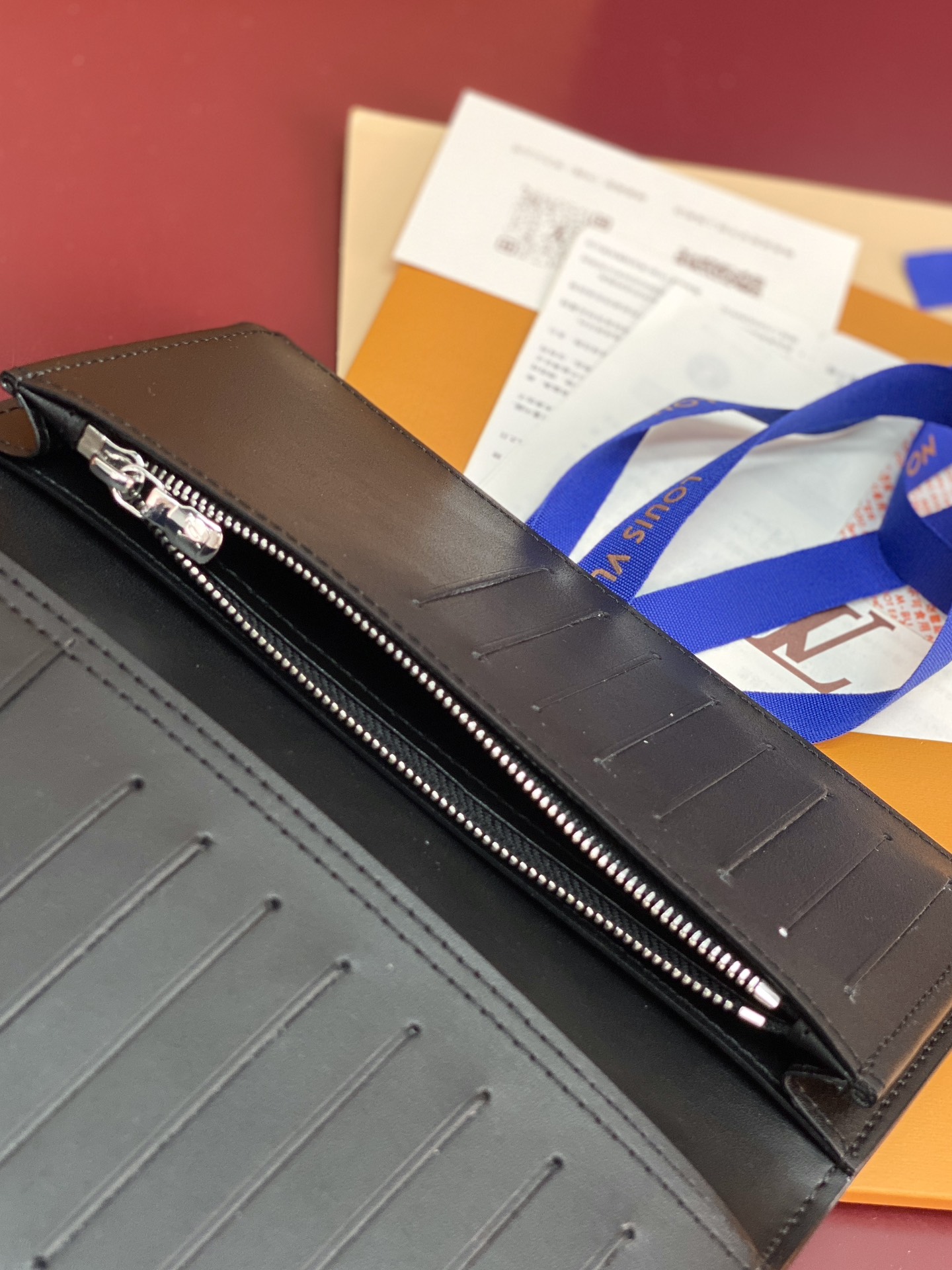 [TOP] Louis Vuitton LV Men's Long Wallet with Crocodile Leather 10x19x2cm - Black