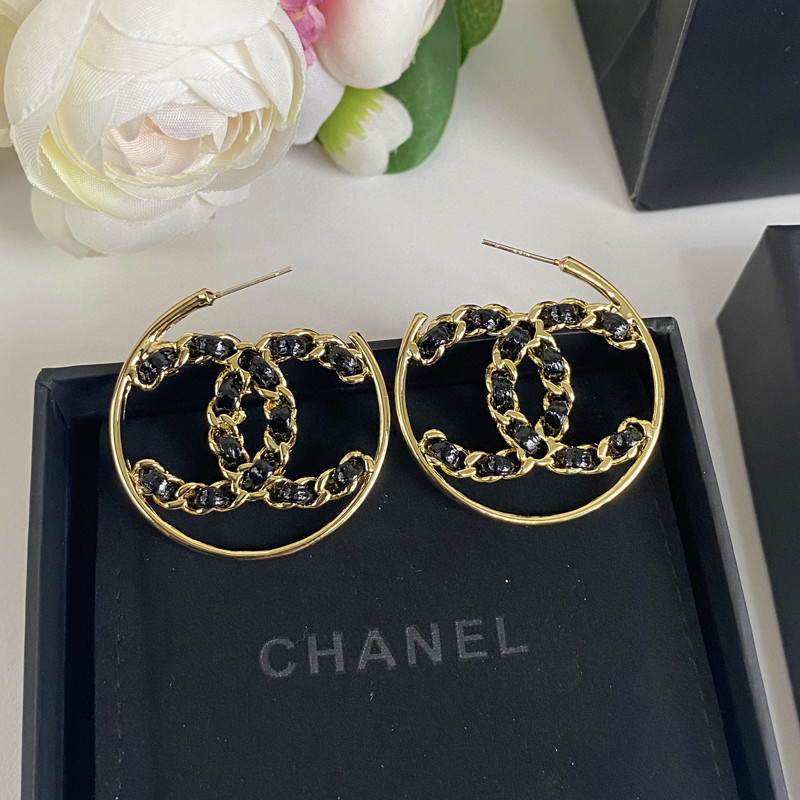 [TOP] CHANEL Earrings - Gold