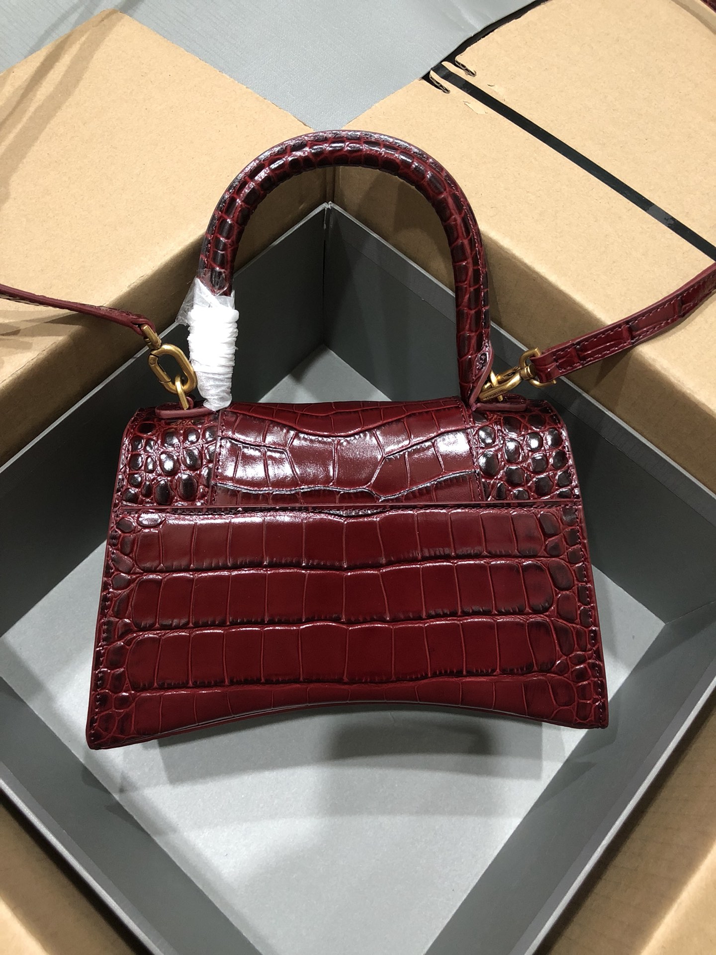 [TOP] BALENCIAGA Crocodile-Print Hourglass Bag 19/23cm - Claret