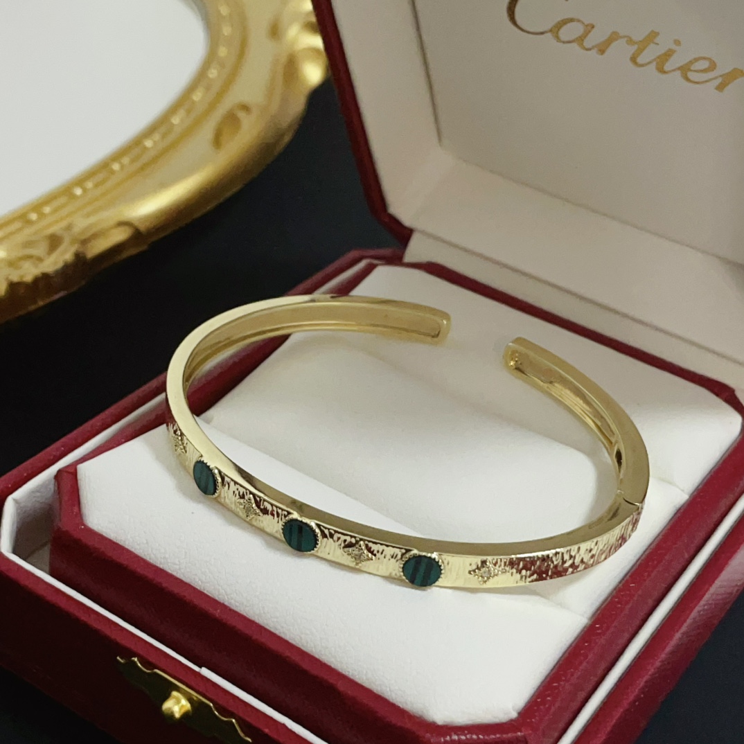 [TOP] Cartier Open Bracelet - Gold