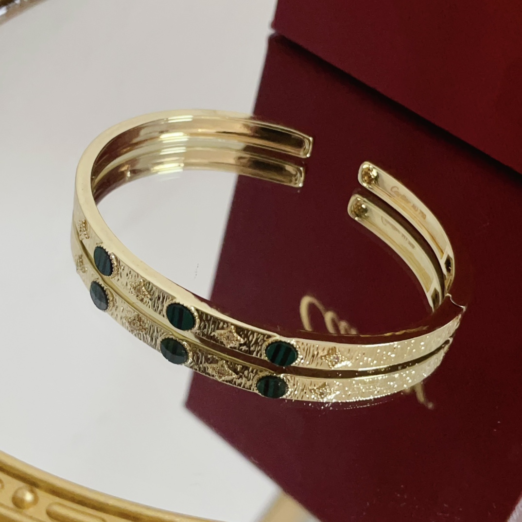 [TOP] Cartier Open Bracelet - Gold