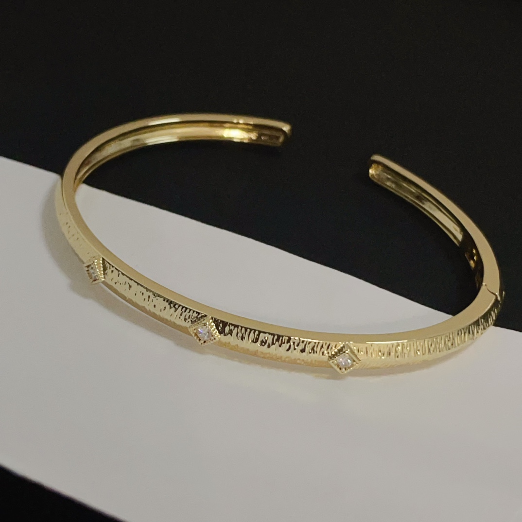 [TOP] Cartier Open Bracelet - Gold