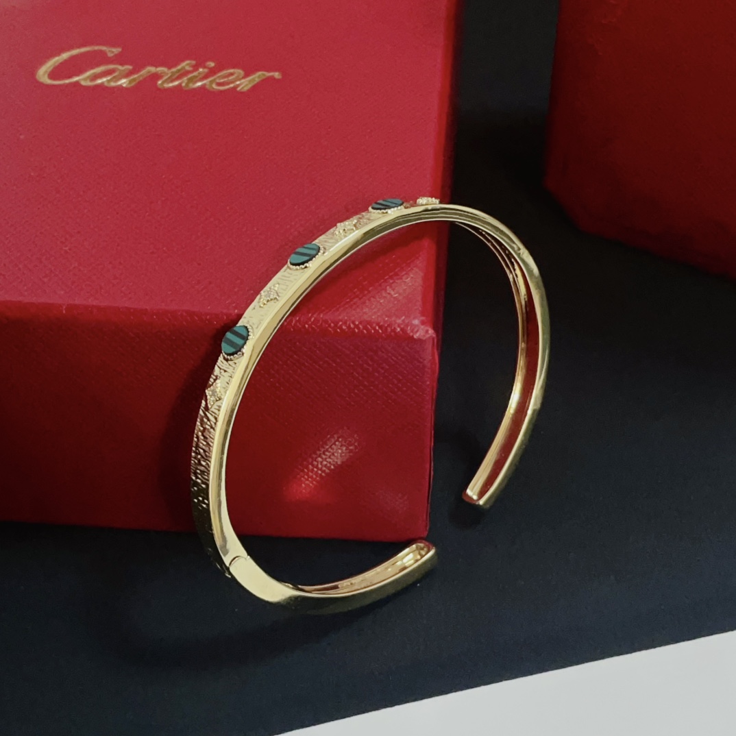 [TOP] Cartier Open Bracelet - Gold
