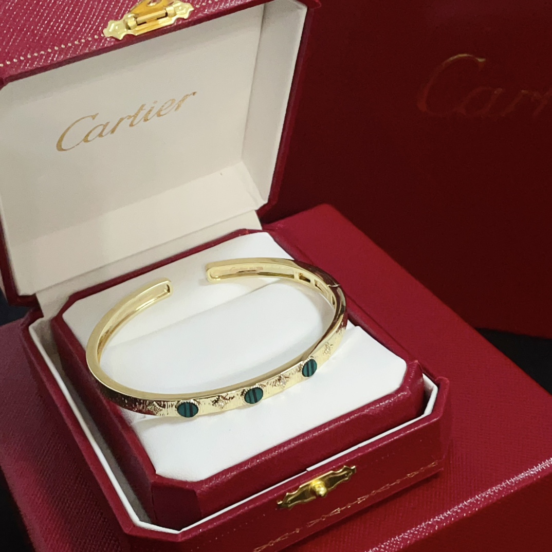 [TOP] Cartier Open Bracelet - Gold