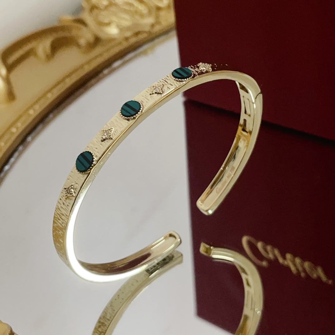 [TOP] Cartier Open Bracelet - Gold