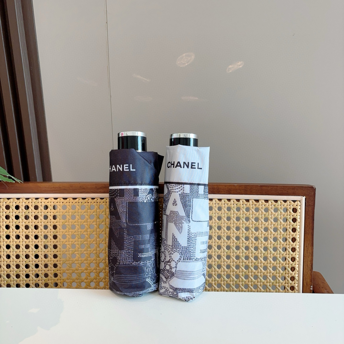 [TOP] CHANEL Umbrella - 2 Colors