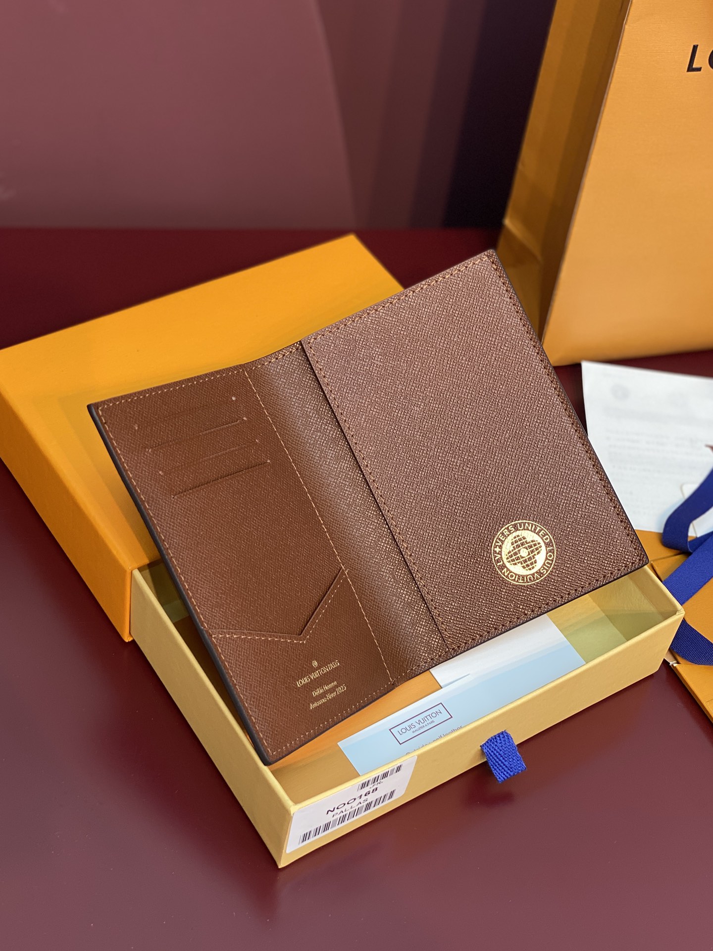 [TOP] Louis Vuitton LV Passport Holder Damier Heritage Coated Canvas 14x2.5x10cm - Brown