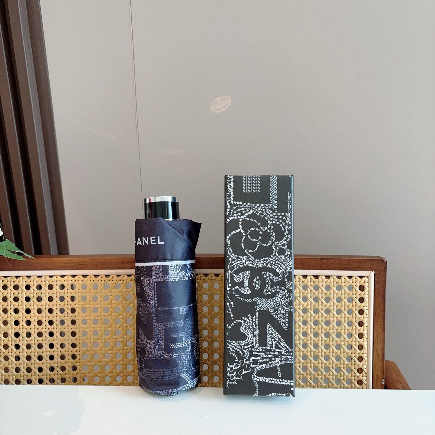 [TOP] CHANEL Umbrella - 2 Colors