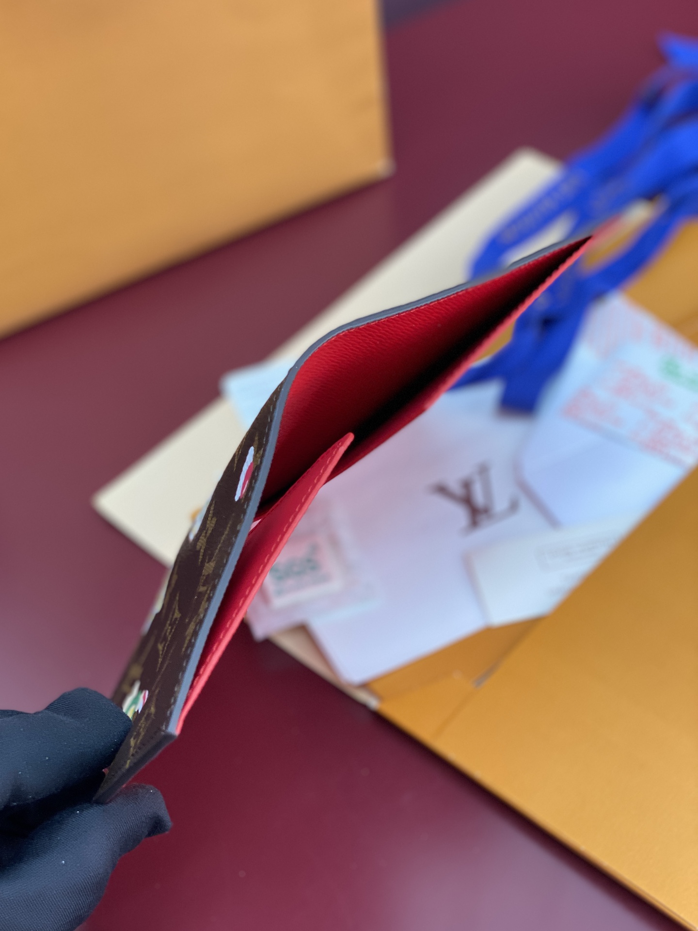 [TOP] Louis Vuitton LV Candy Factory Series Passport Holder with Vivienne Pattern Calfskin 14x2.5x10cm - Brown/Red