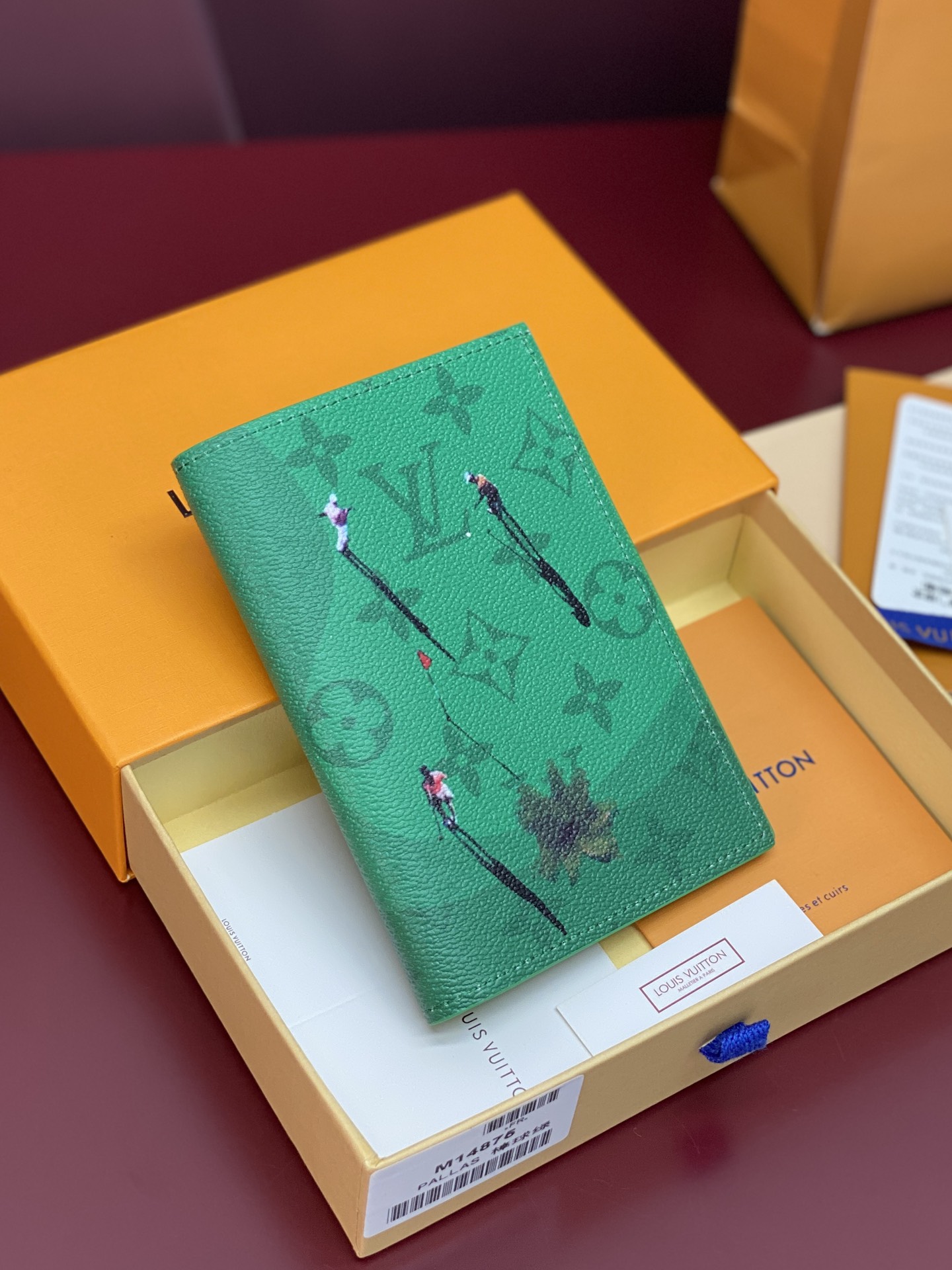 [TOP] Louis Vuitton LV Passport Holder Monogram with Sport Pattern Calfskin 14x2.5x10cm - 4 Color