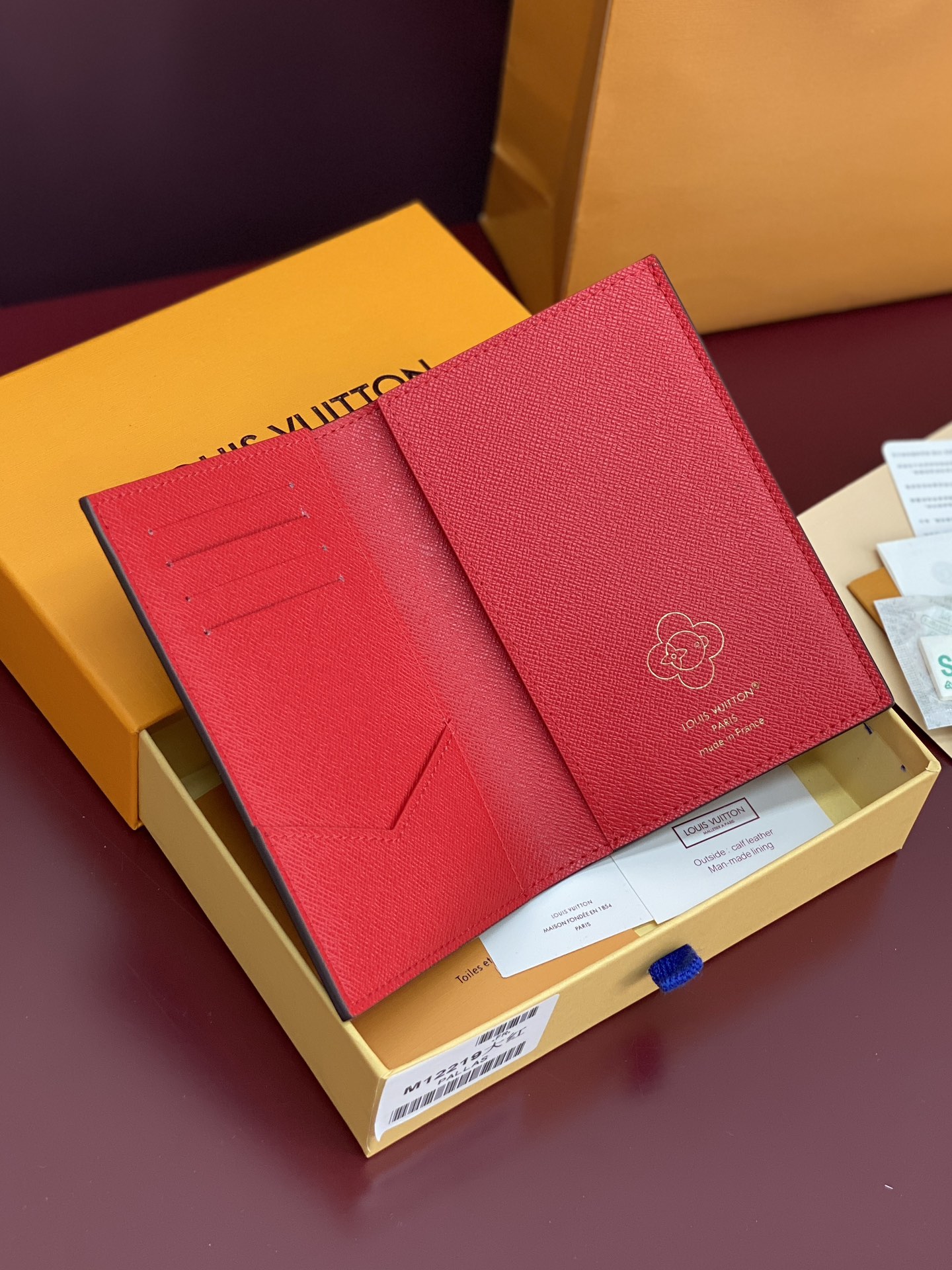 [TOP] Louis Vuitton LV Candy Factory Series Passport Holder with Vivienne Pattern Calfskin 14x2.5x10cm - Brown/Red