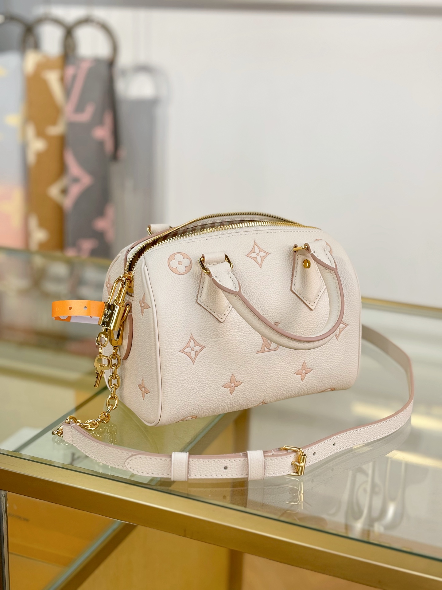[TOP] Louis Vuitton LV SPEEDY BANDOULIÈRE 20 Bag  20.5x13.5x12 cm - Beige