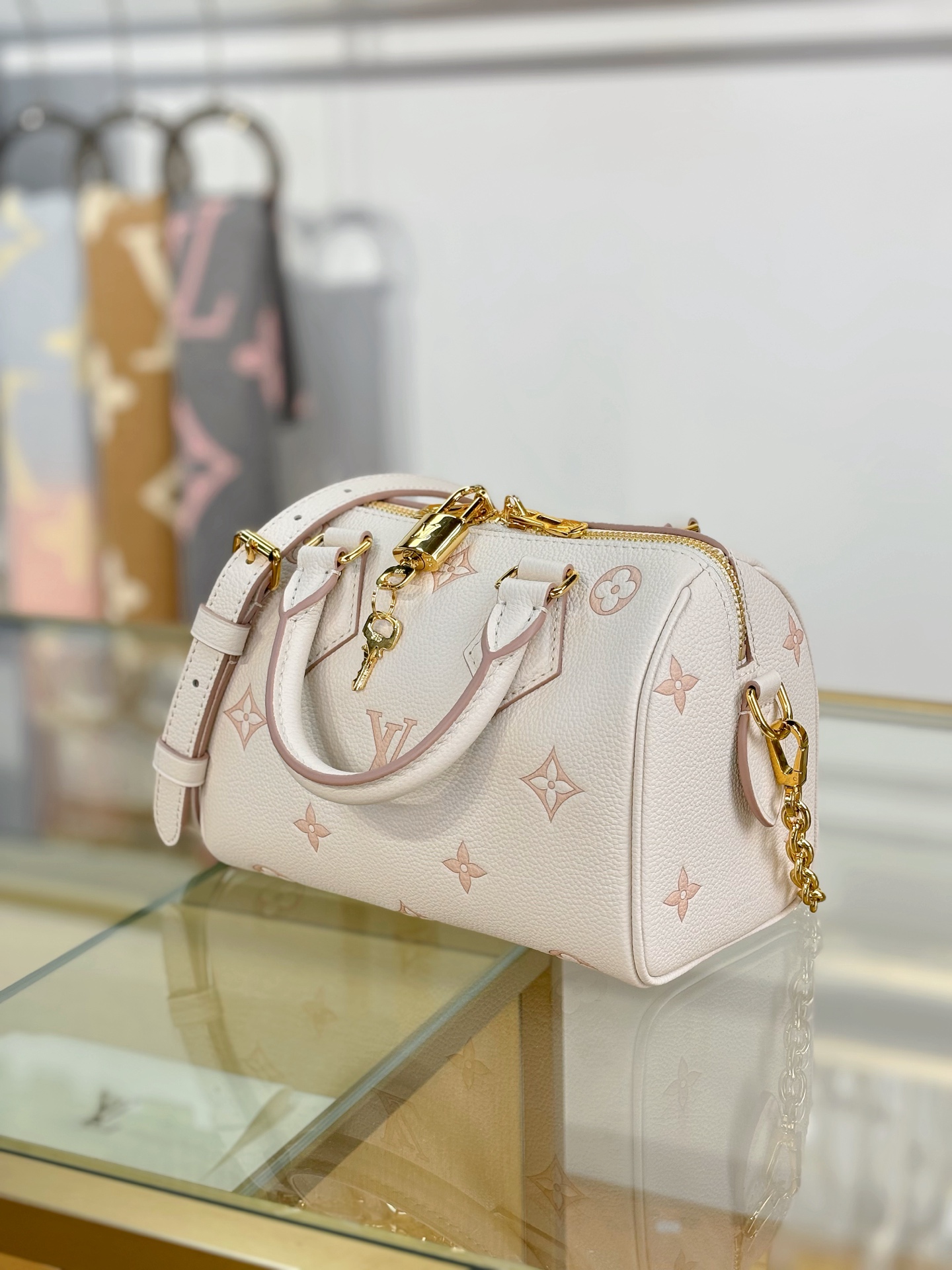 [TOP] Louis Vuitton LV SPEEDY BANDOULIÈRE 20 Bag  20.5x13.5x12 cm - Beige