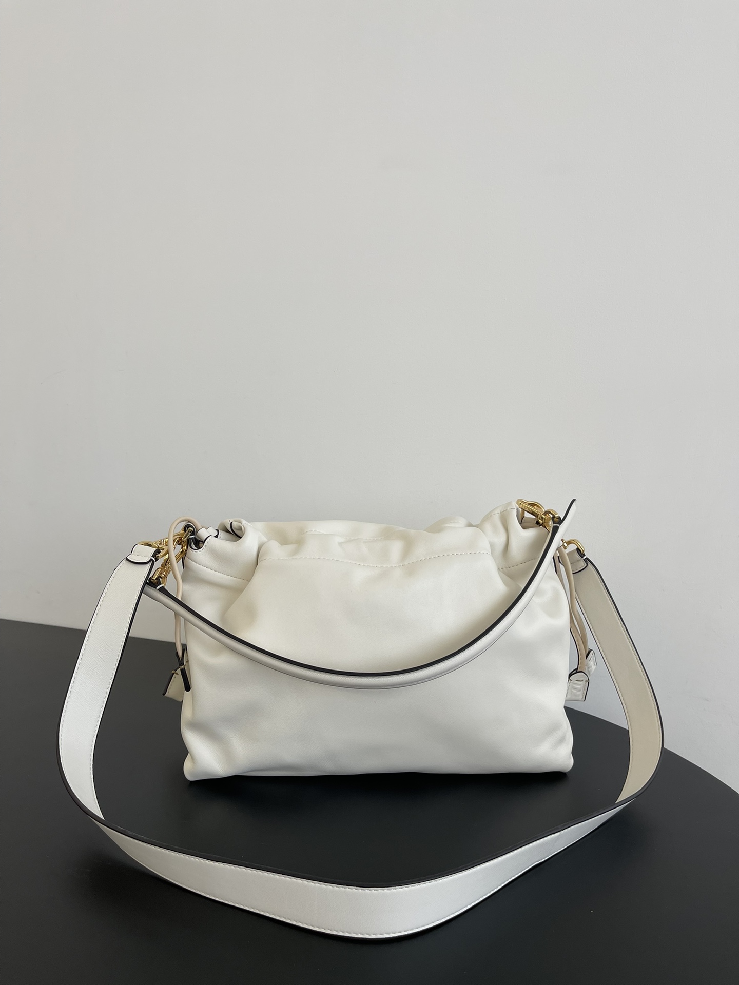[TOP] FENDI Mamma Baguette Bag 26.5x8.5x18cm - White