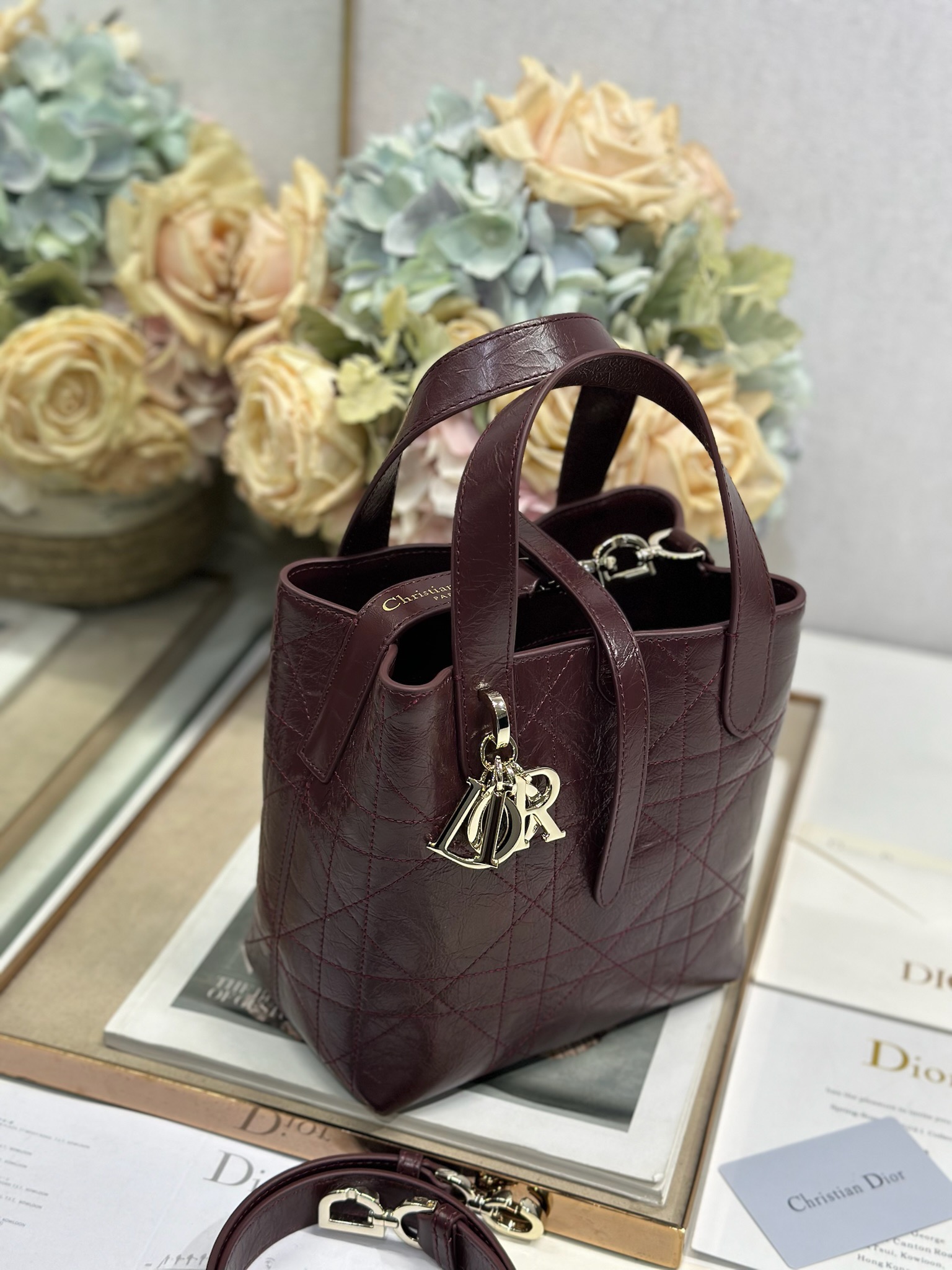 [TOP] Christian Dior Toujours Bag Wrinkled Leather 18.5x18.5x12cm/23x24x16cm - 2 Color