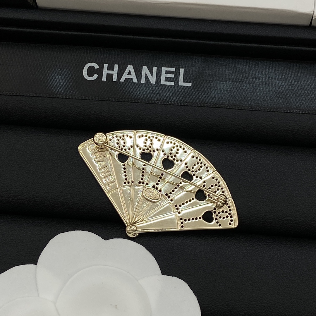 [TOP] CHANEL Folding Fan Brooch - Gold