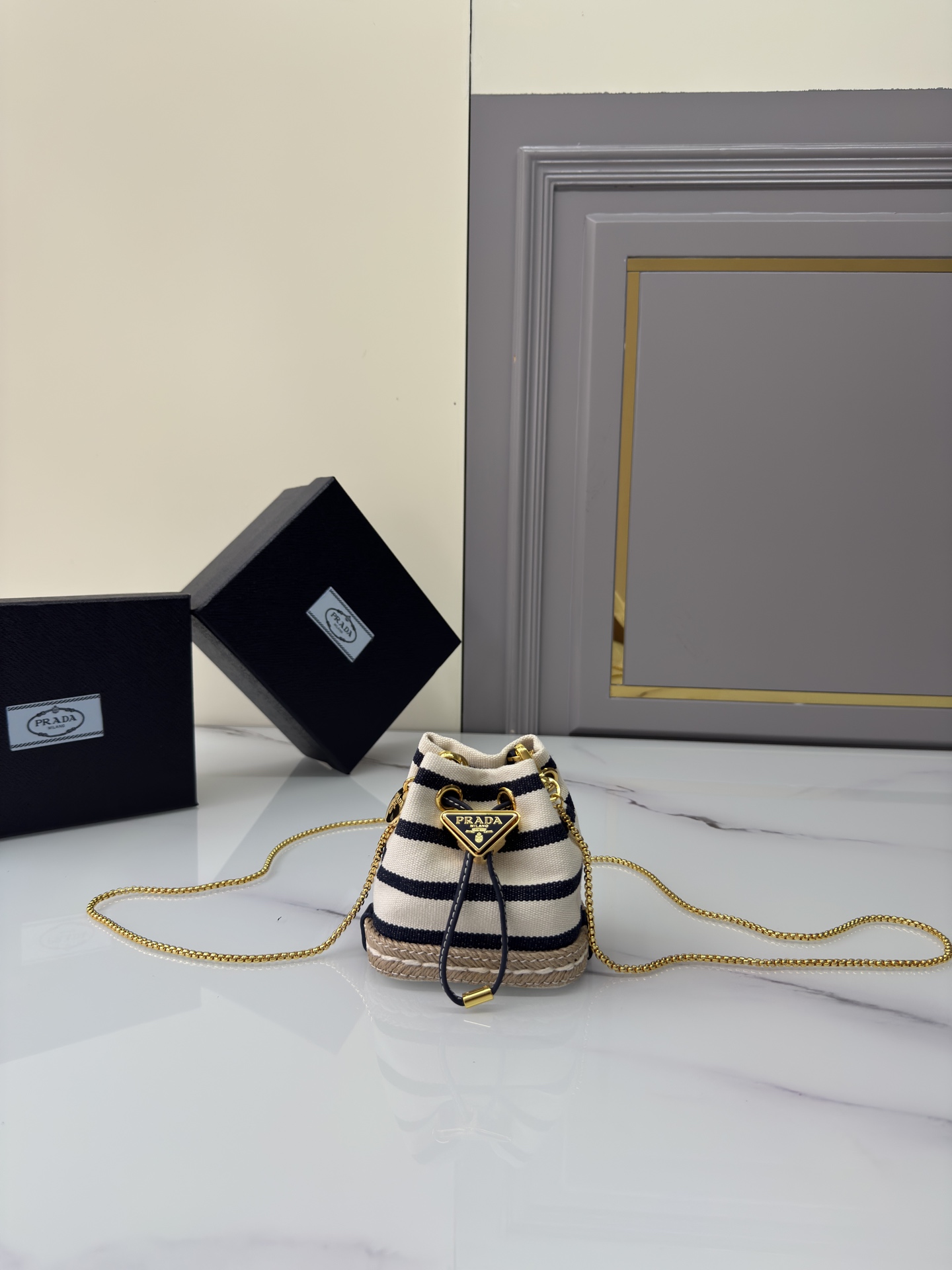 [TOP] PRADA Buckle Handbag 9 x 9.5 x 6 cm - 2 Color