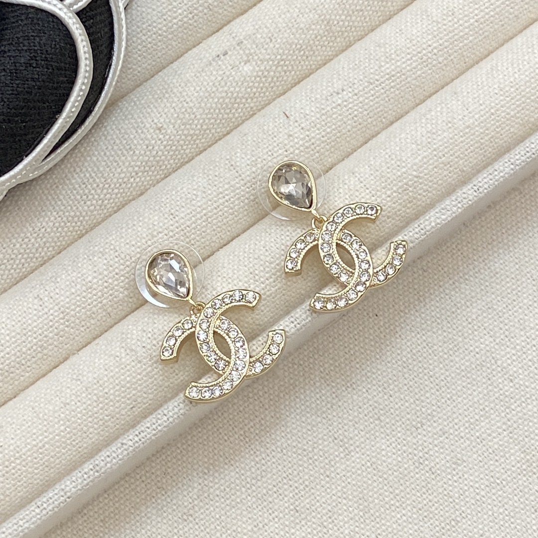 [TOP] CHANEL CC Earrings with Diamonds - Gold