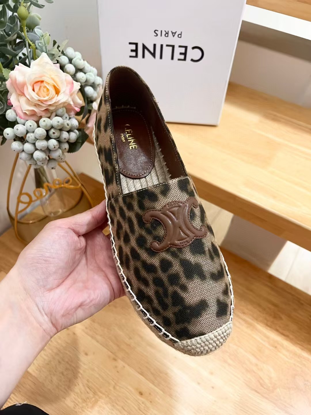 [TOP] CELINE Leopard Pattern Flat - Brown