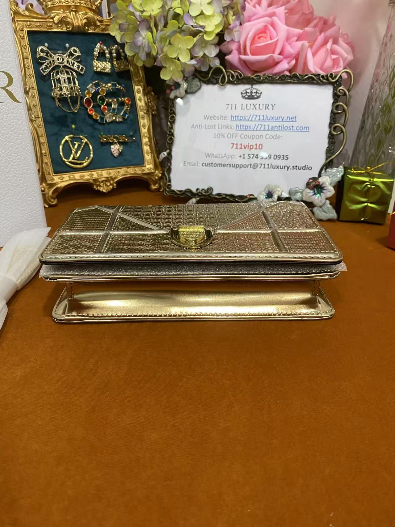 [TOP] Christian Dior Metallic Patent Micro-Cannage Diorama Wallet on Chain Bag 19cm - Gold