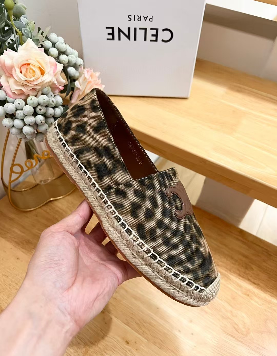 [TOP] CELINE Leopard Pattern Flat - Brown