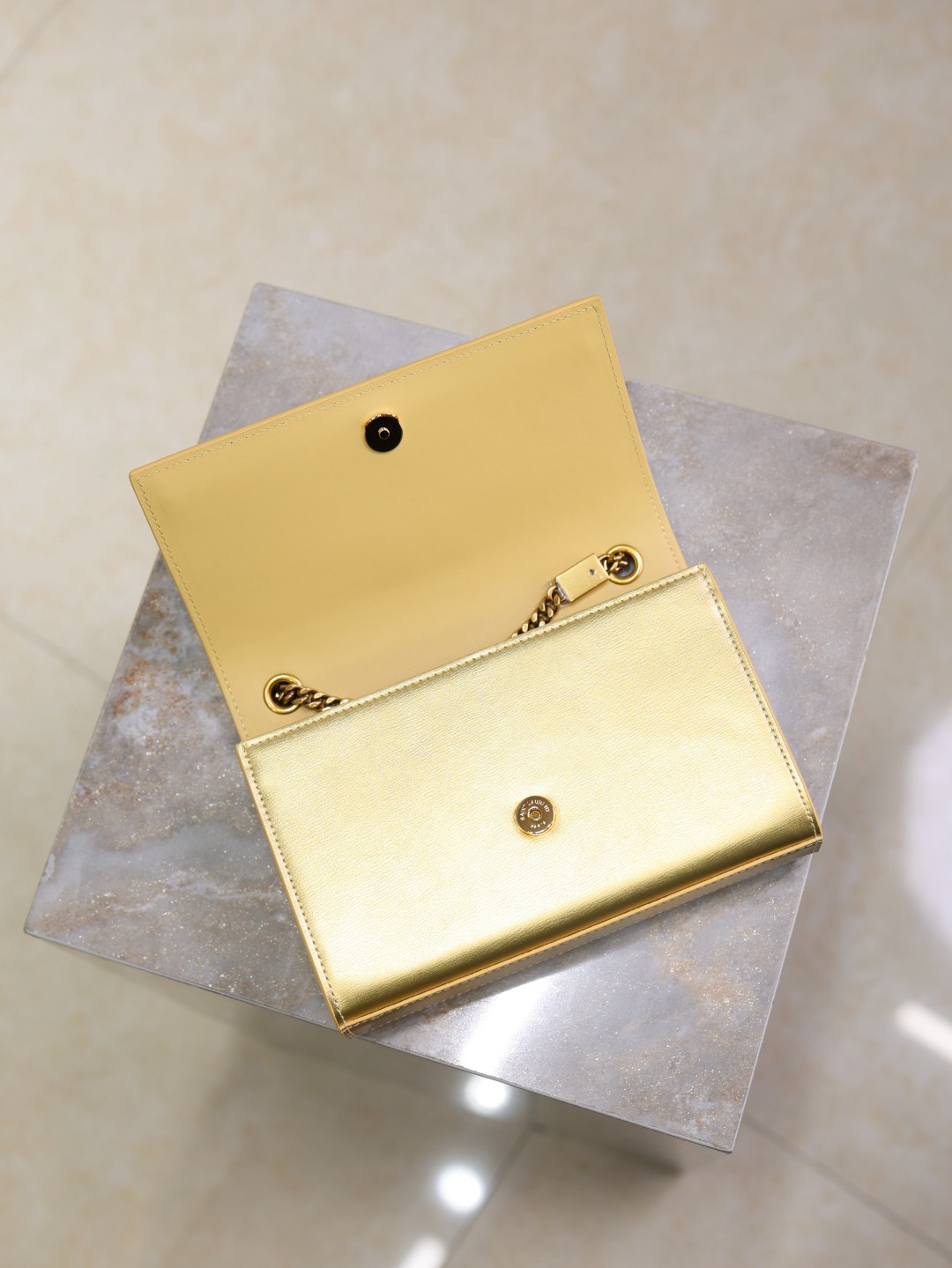 [TOP] Yves Saint Laurent YSL Kate Bag 24x14.5x5cm - Gold