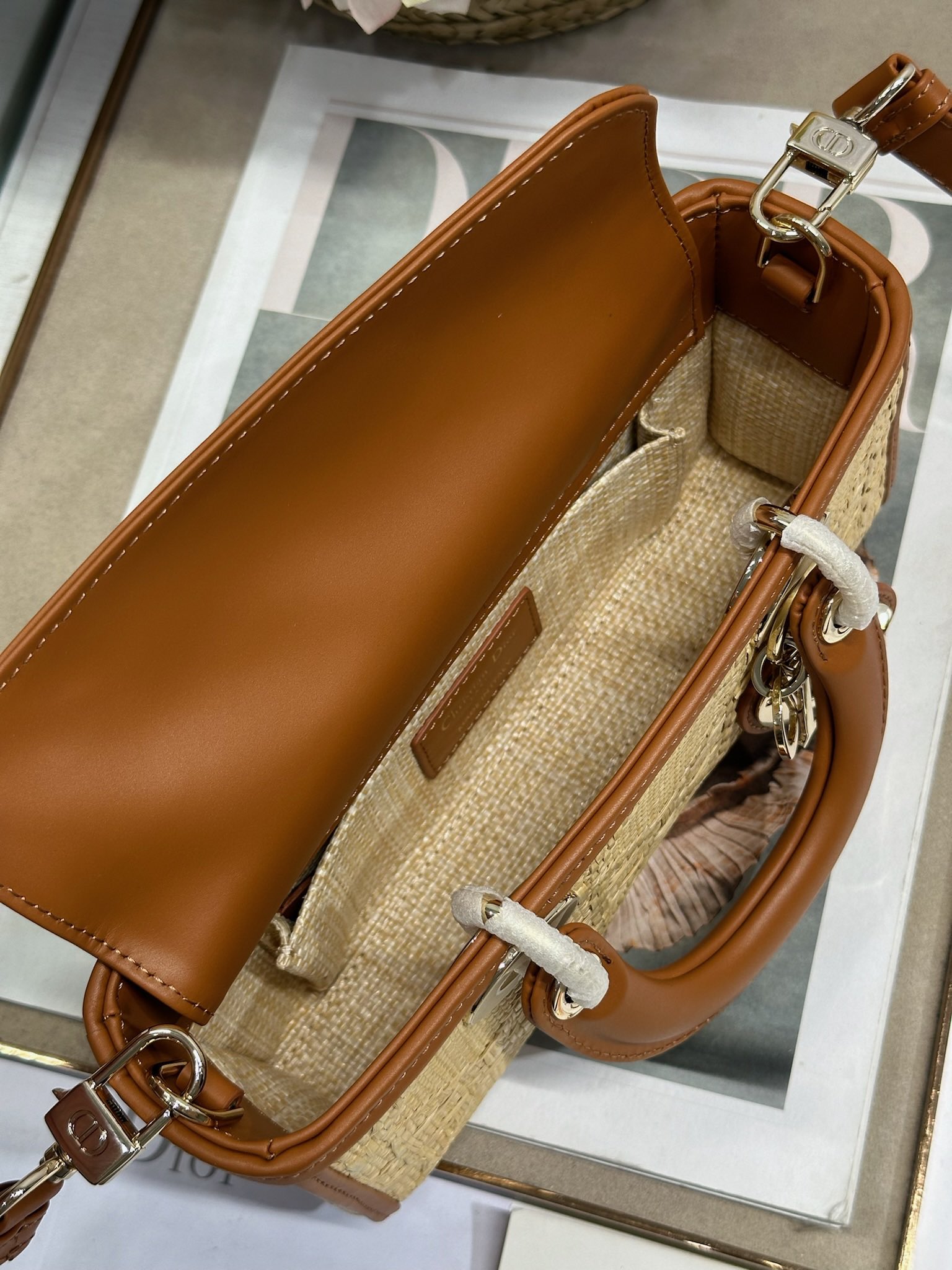 [TOP] Christian Dior Lady D-Joy Bag Weaving 22.5×5.5×12cm - Beige