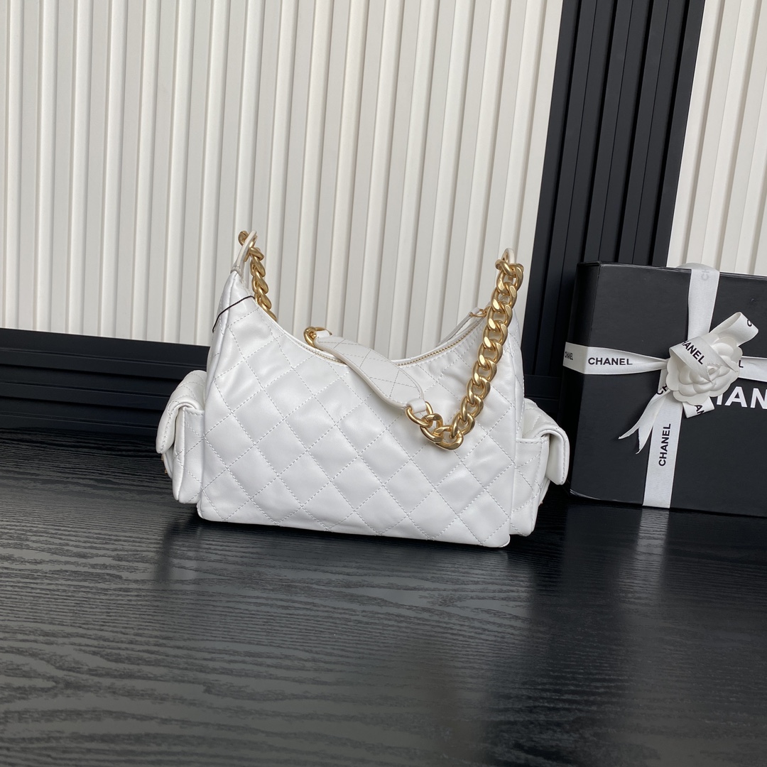 [TOP] CHANEL Hobo Bag 22x31x15cm - White