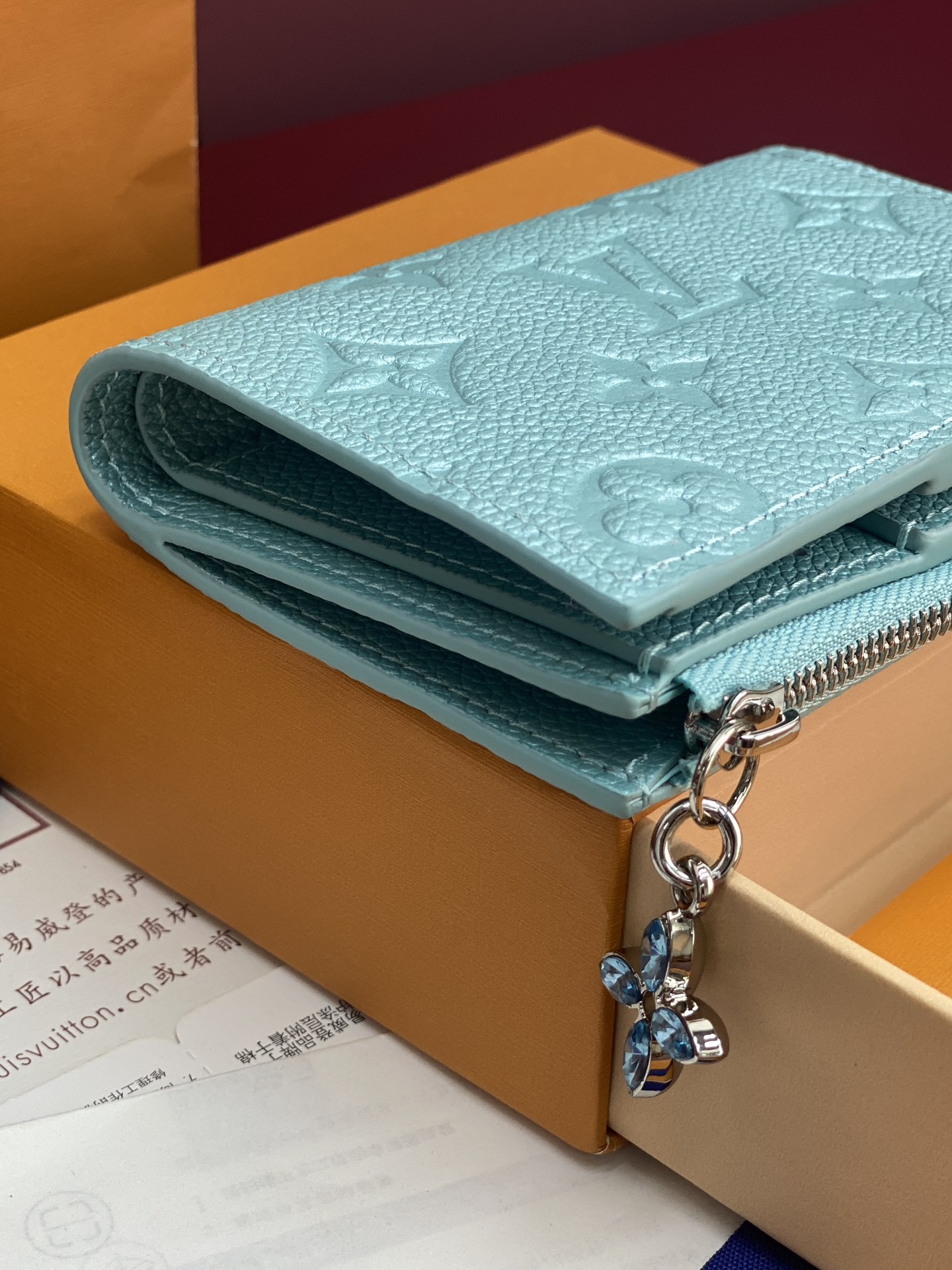 [TOP] Louis Vuitton LV Lisa Wallet 11.5x9x1.5cm - Pearlescent Blue
