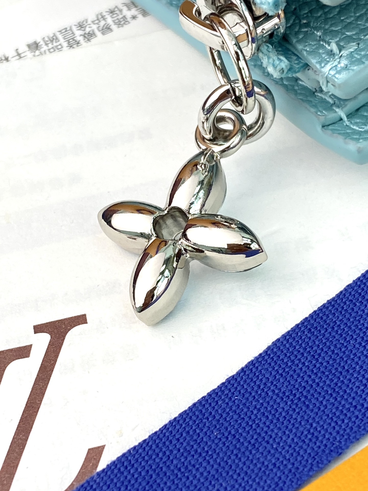 [TOP] Louis Vuitton LV Lisa Wallet 11.5x9x1.5cm - Pearlescent Blue