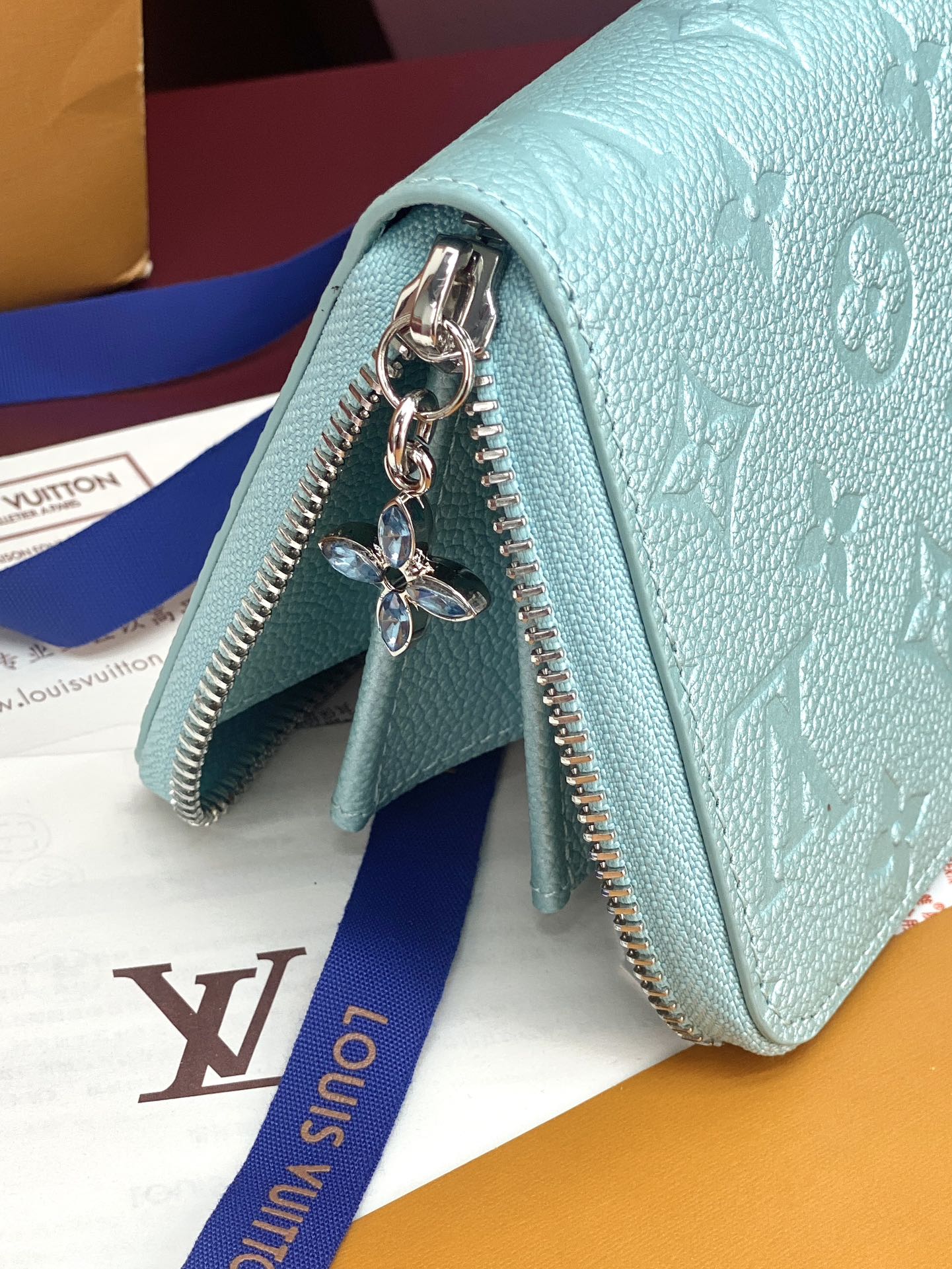 [TOP] Louis Vuitton LV Zip Wallet 19.5x10.5x2.5cm - Pearlescent Blue