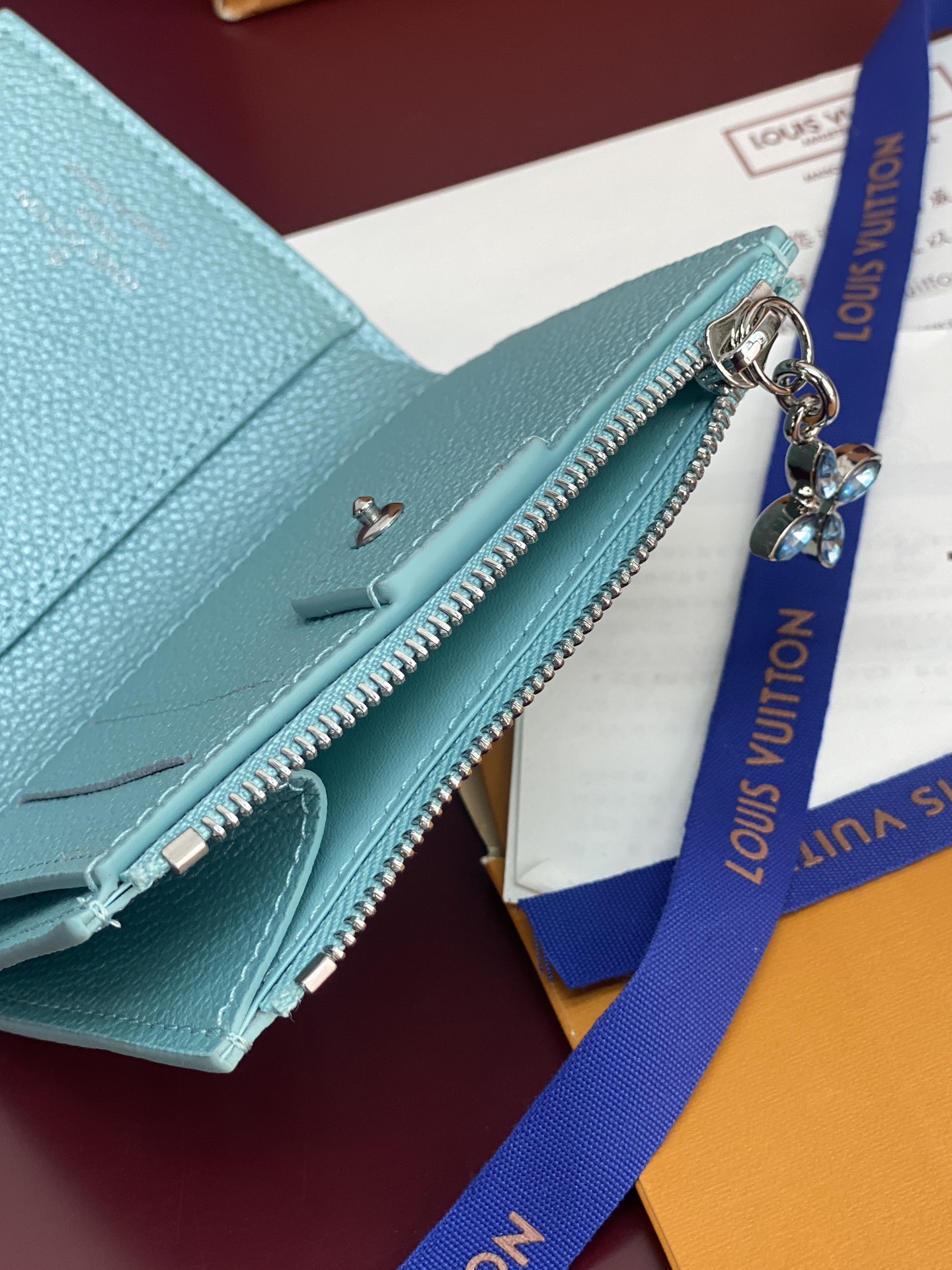 [TOP] Louis Vuitton LV Lisa Wallet 11.5x9x1.5cm - Pearlescent Blue