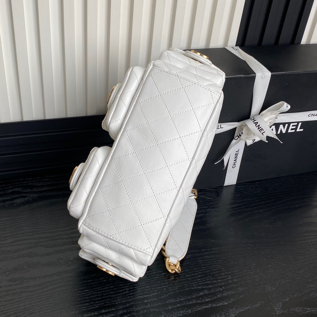 [TOP] CHANEL Hobo Bag 22x31x15cm - White