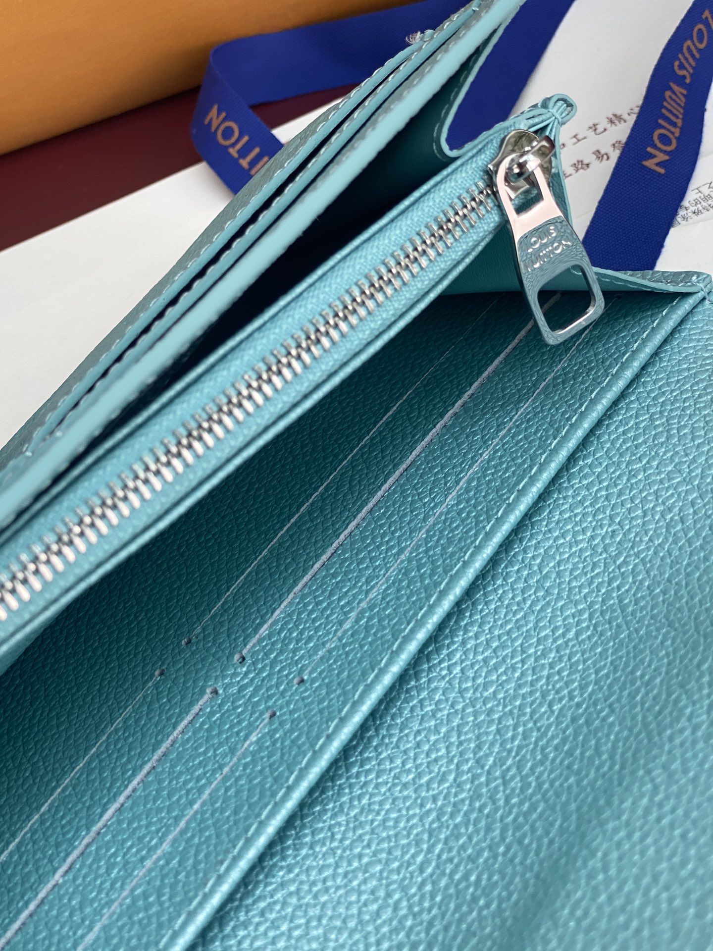 [TOP] Louis Vuitton LV Ski Sarah Wallet 19x10.5x2cm - Pearlescent Blue