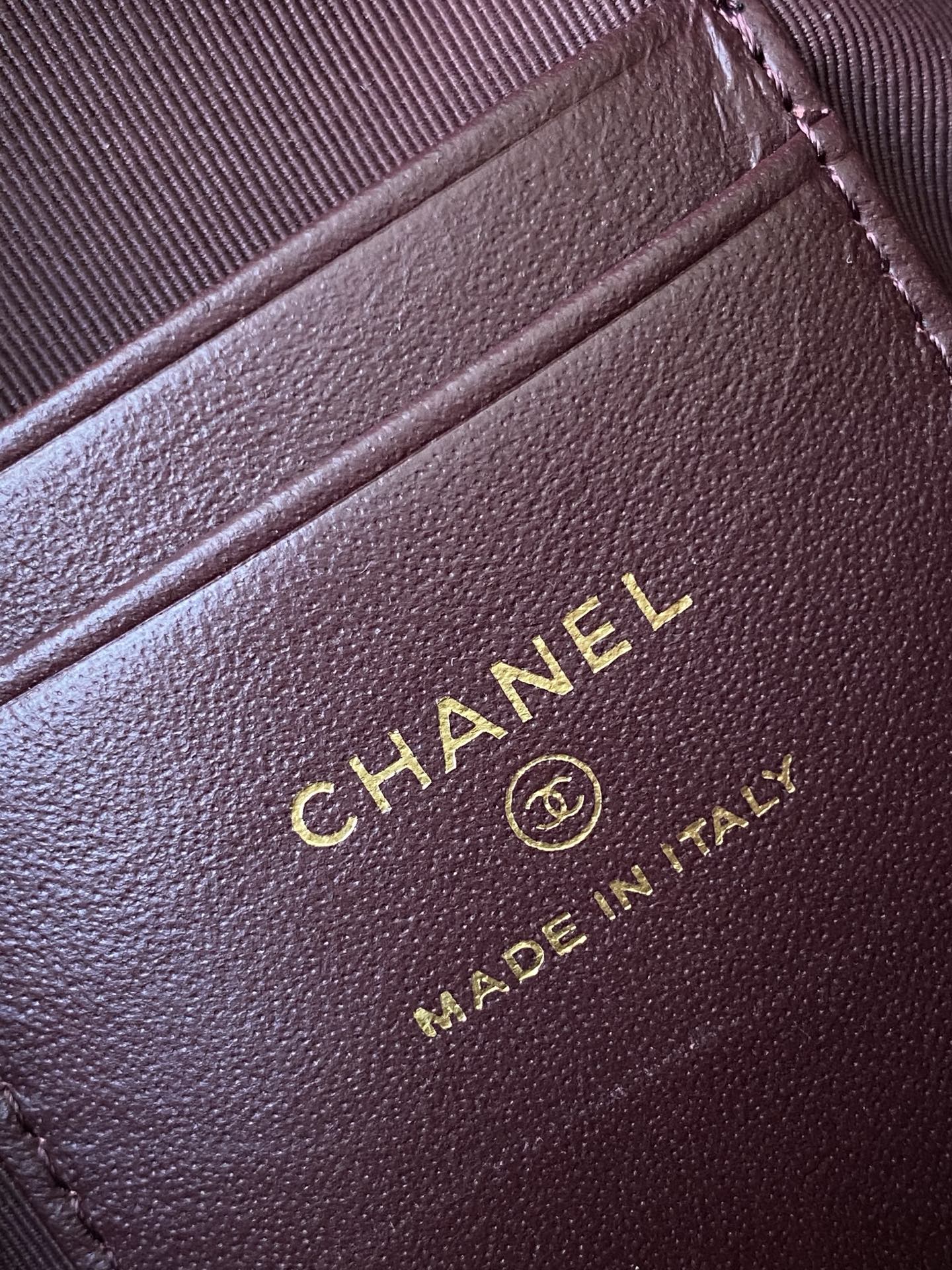 [TOP] CHANEL Shell Bag 18-17-6 cm - Black