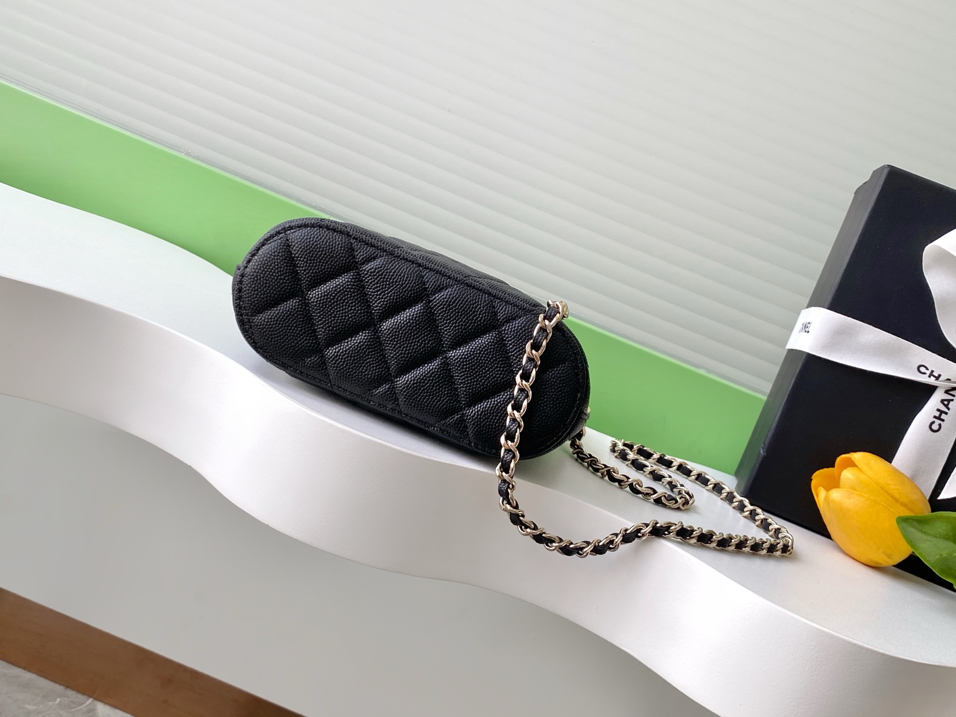 [TOP] CHANEL Shell Bag 18-17-6 cm - Black