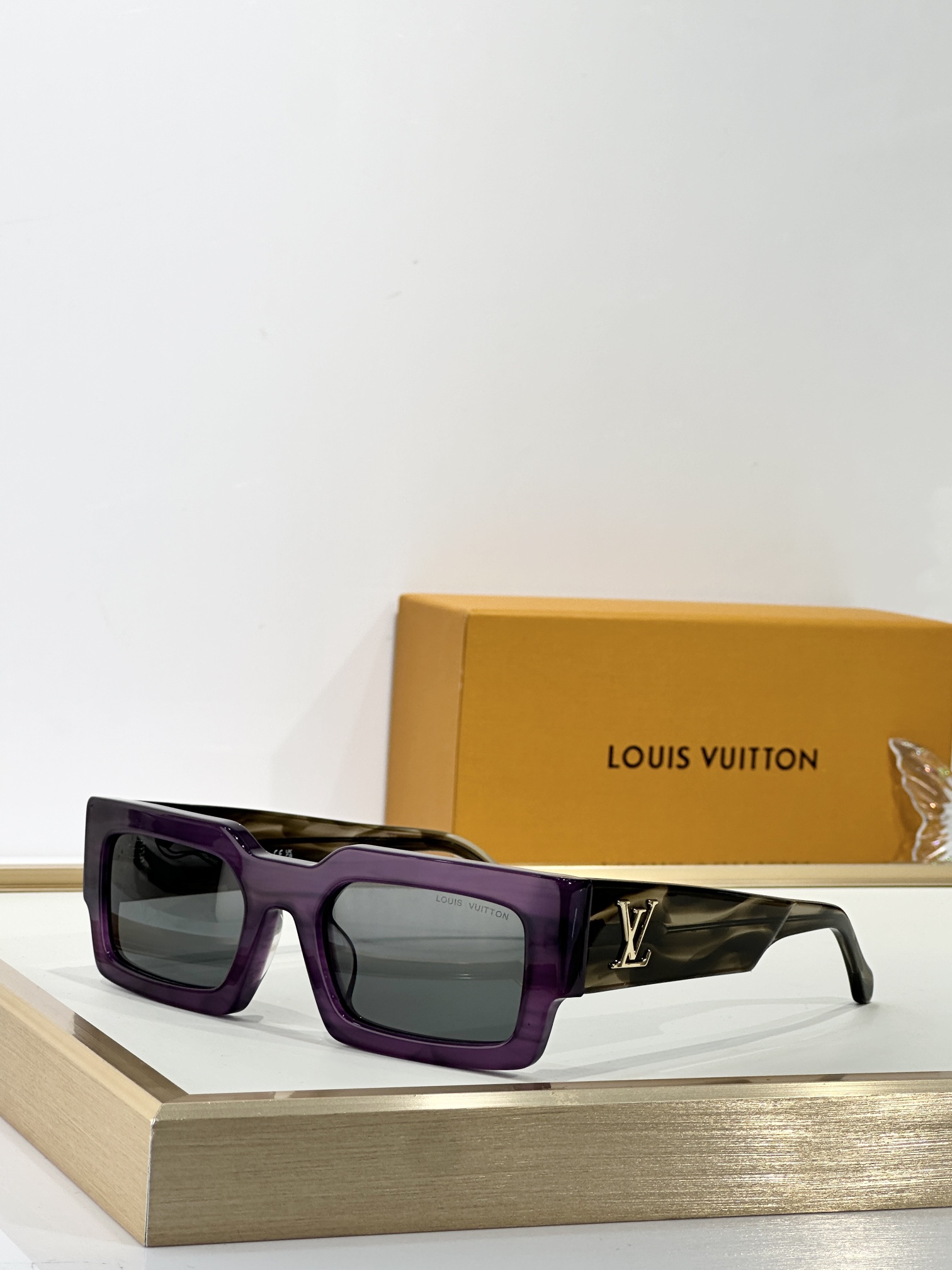 [TOP] Louis Vuitton LV Sunglasses - 7 Colors