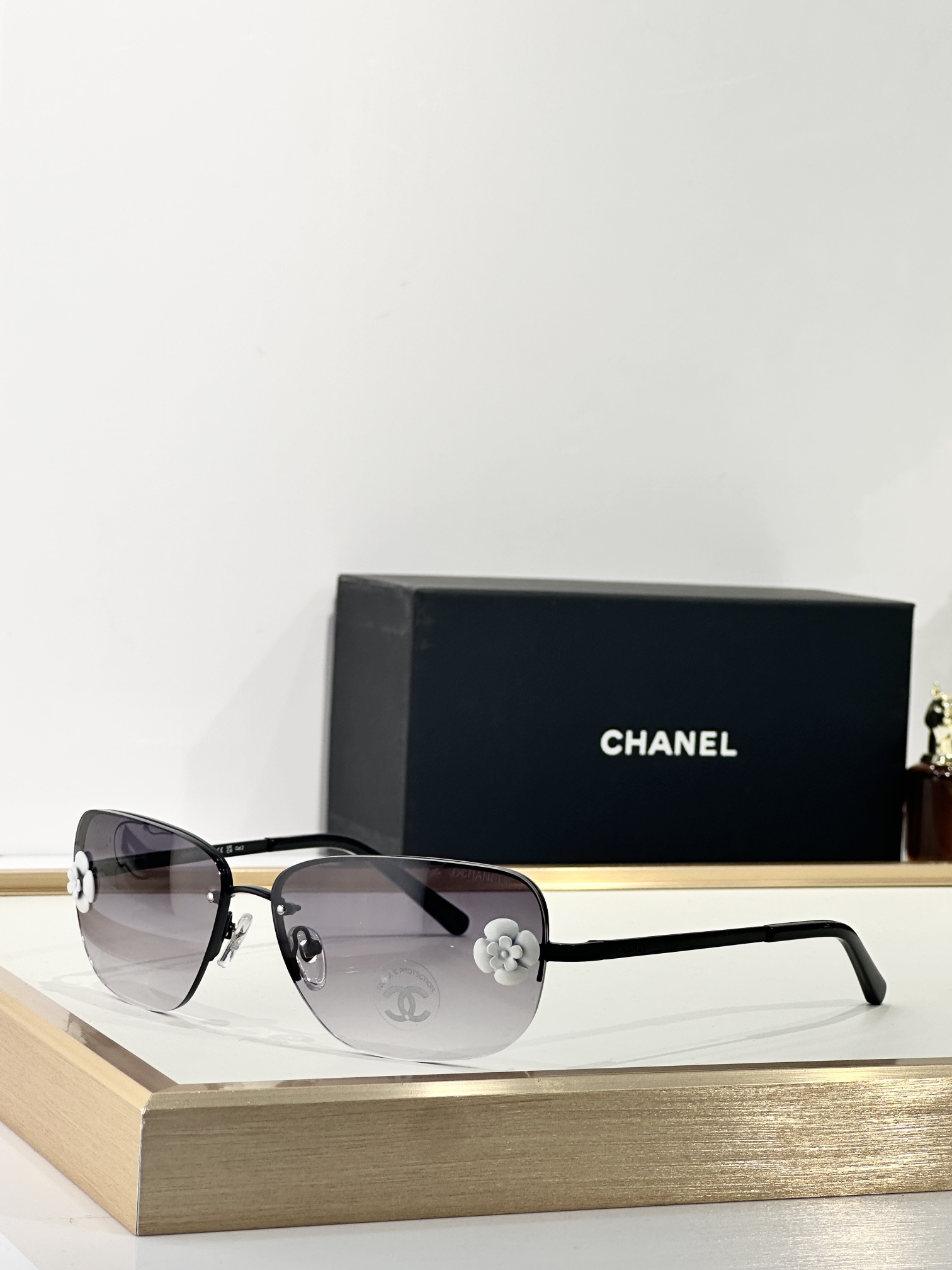 [TOP] CHANEL Sunglasses - 6 Colors