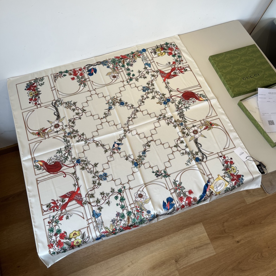 [TOP] GUCCI  Silk Scarf 90×90 cm - 3 Colors