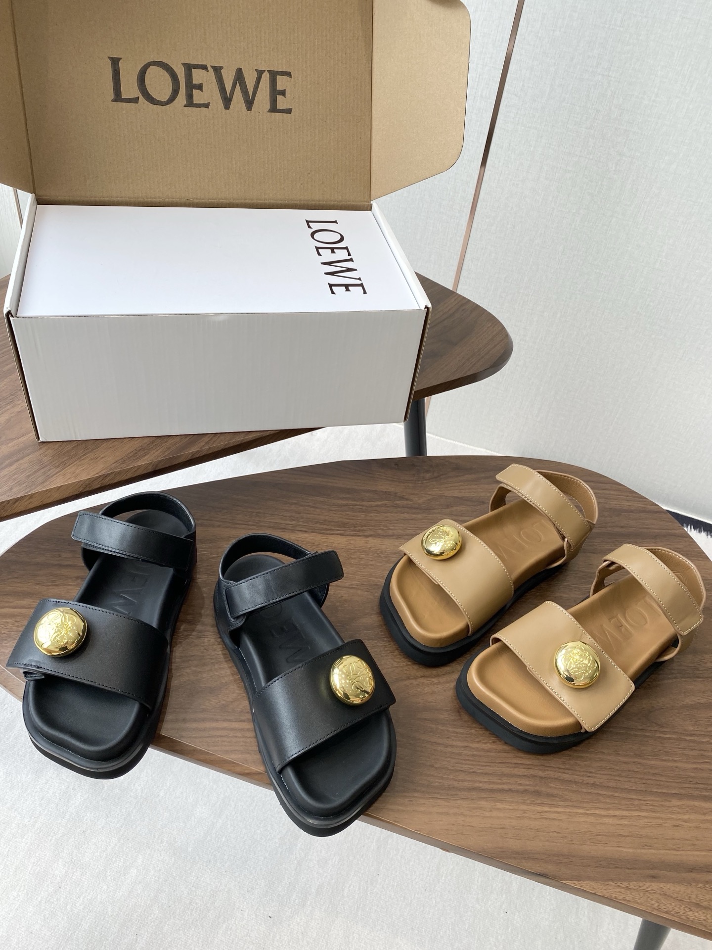 [TOP] LOEWE Sandals - 2 Color