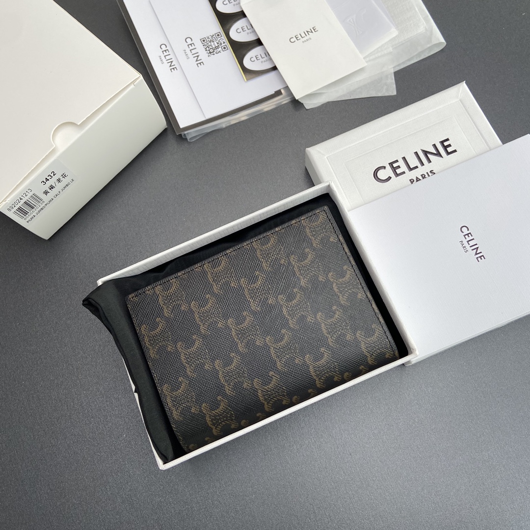 [TOP] CELINE Triomphe Logo Print Passport Holder 10x13.5x2cm - Brown