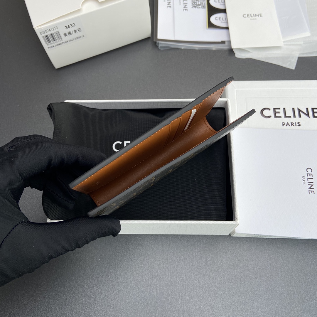 [TOP] CELINE Triomphe Logo Print Passport Holder 10x13.5x2cm - Brown